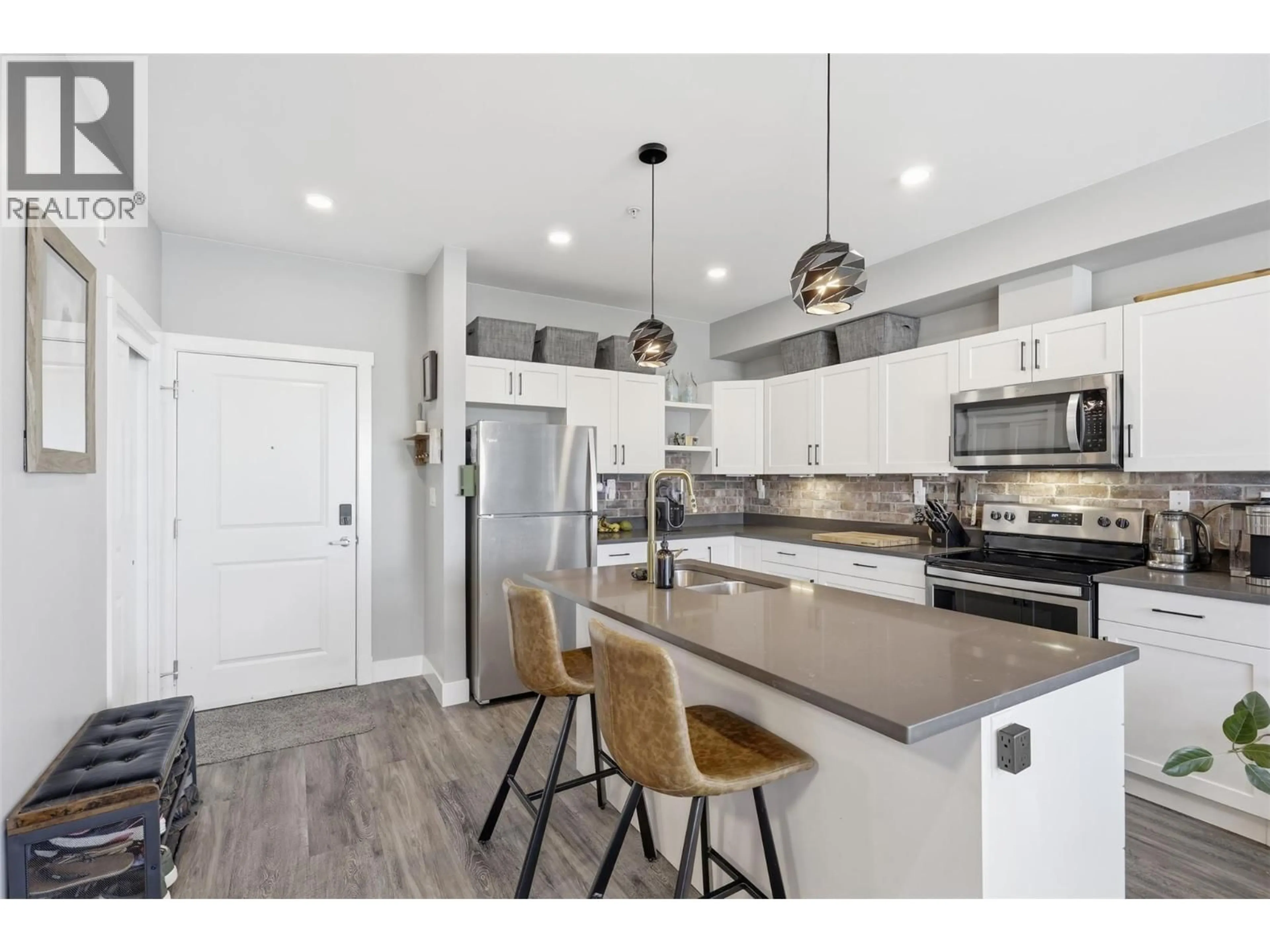 Open concept kitchen, unknown for 405 - 280 TRANQUILLE ROAD, Kamloops British Columbia V2B0J1