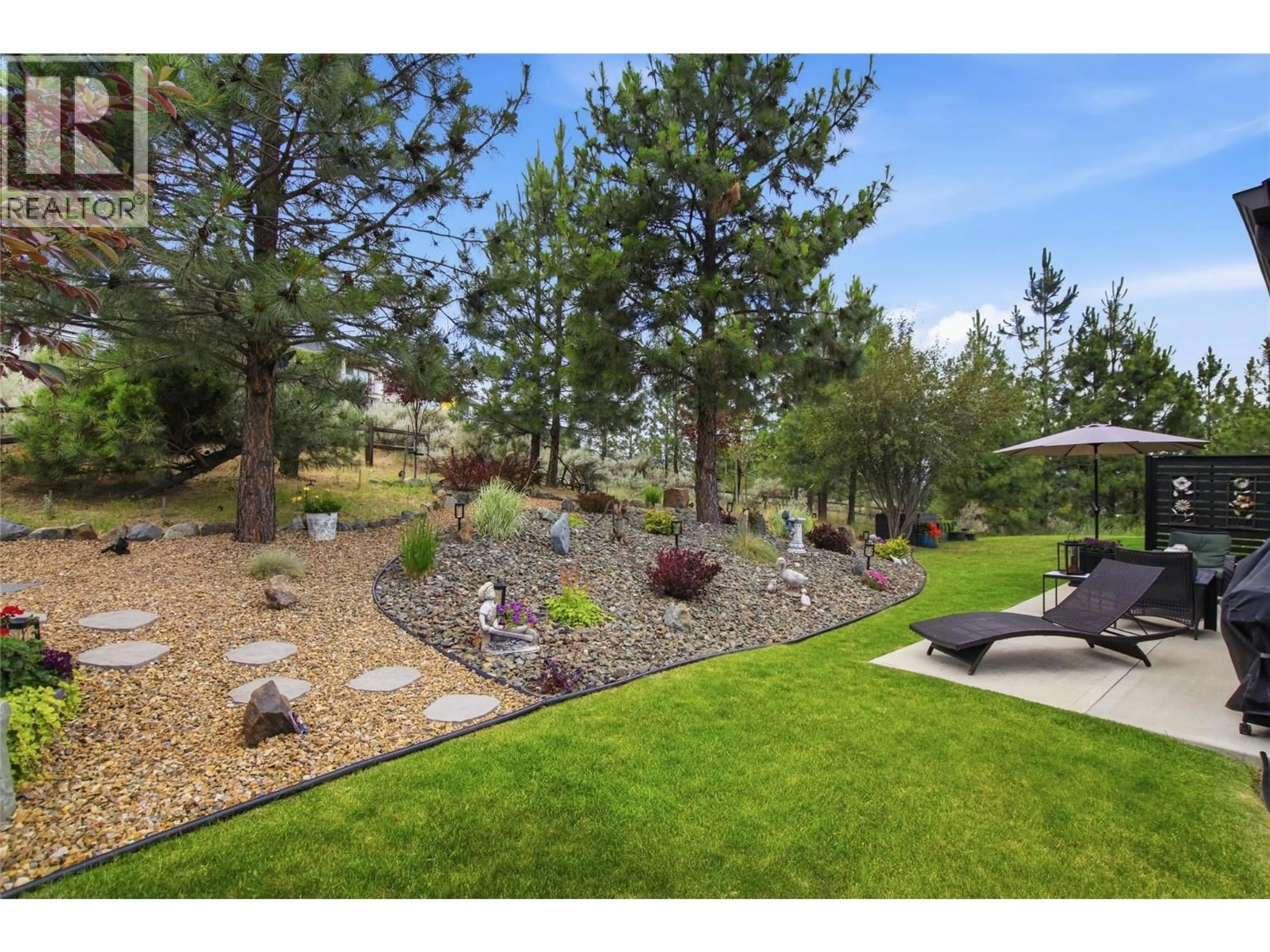 A pic from outside/outdoor area/front of a property/back of a property/a pic from drone, forest/trees view for 113 - 1993 QU'APPELLE BOULEVARD, Kamloops British Columbia V2E0C2