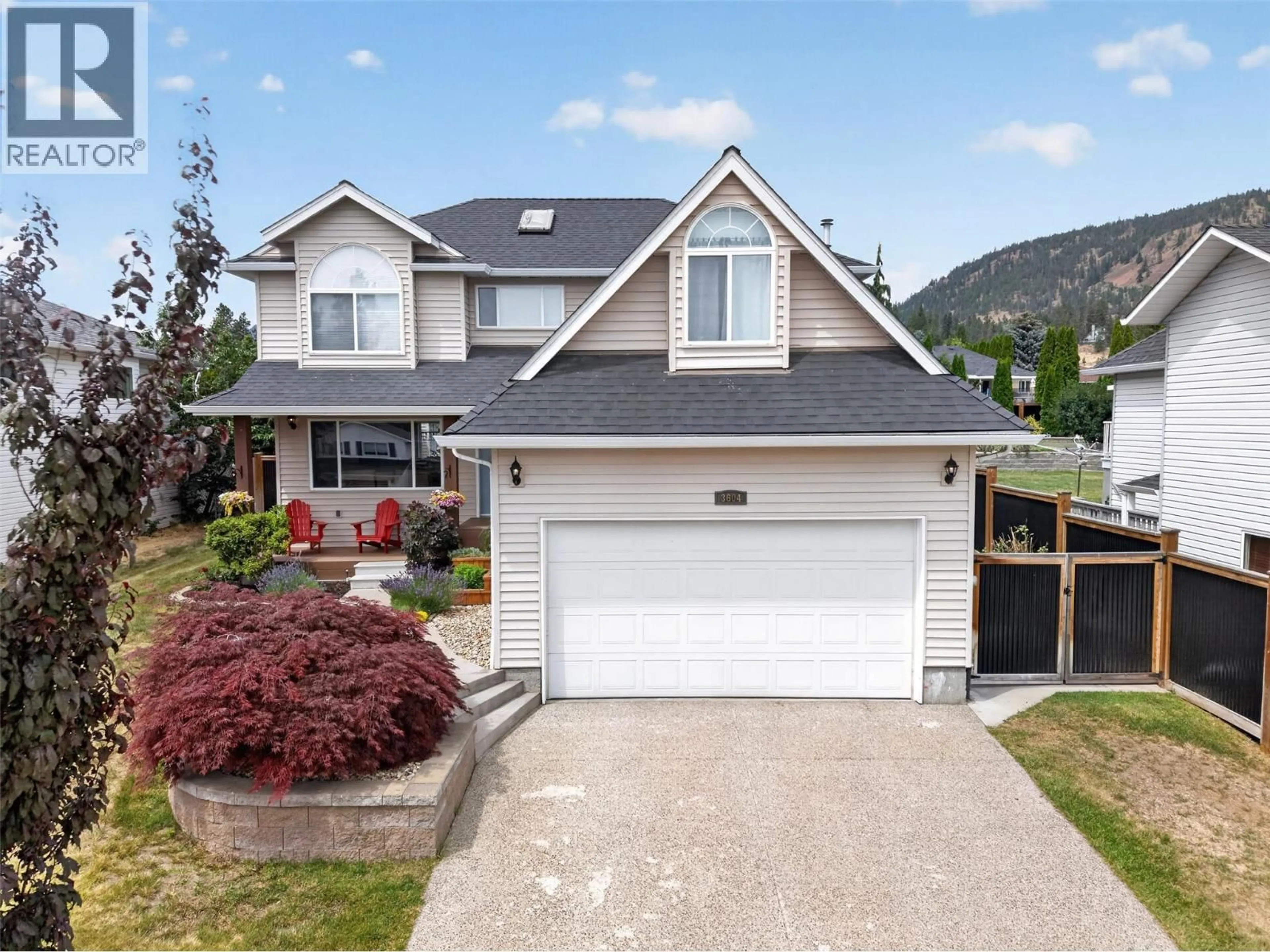 Home with vinyl exterior material, mountain view for 3604 LEVER COURT, Peachland British Columbia V0H1X2