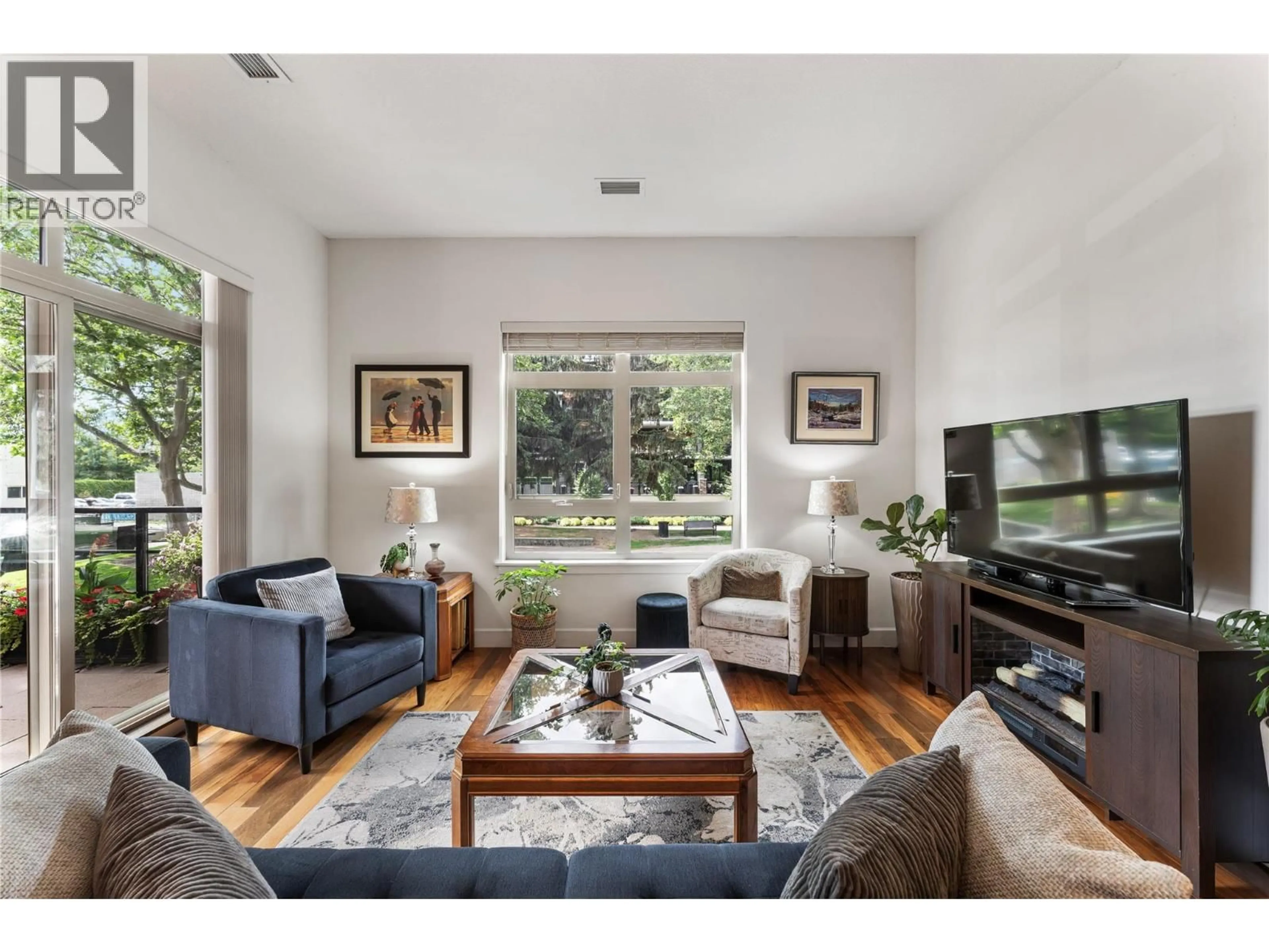 Living room with furniture, unknown for 103 - 457 WEST AVENUE, Kelowna British Columbia V1Y4Z3