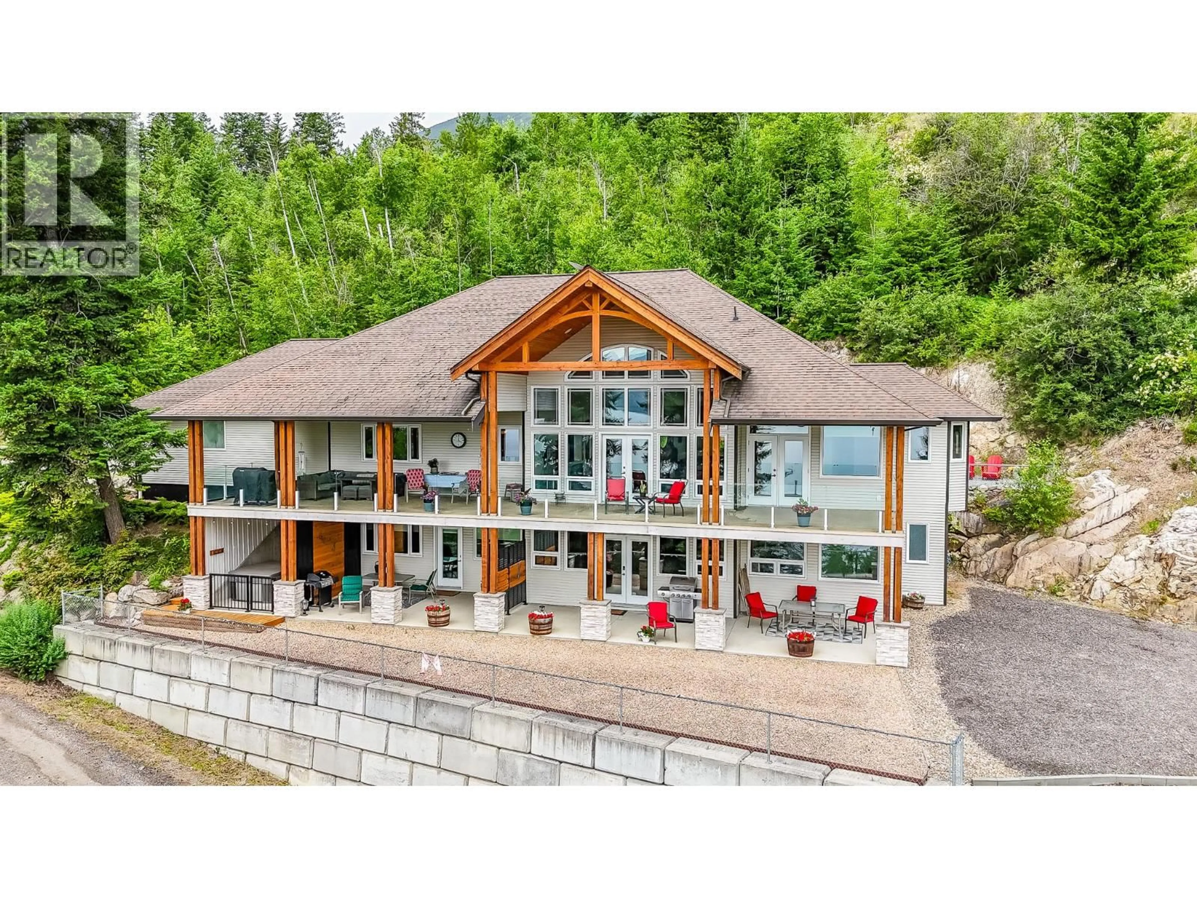 A pic from outside/outdoor area/front of a property/back of a property/a pic from drone, unknown for 5694 TRANS CANADA HIGHWAY NORTHWEST, Salmon Arm British Columbia V1E3A2