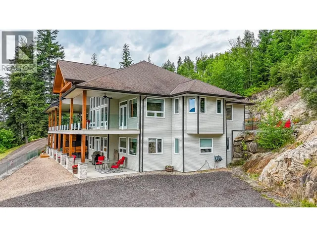 5694 TRANS CANADA HIGHWAY NORTHWEST, Salmon Arm 5