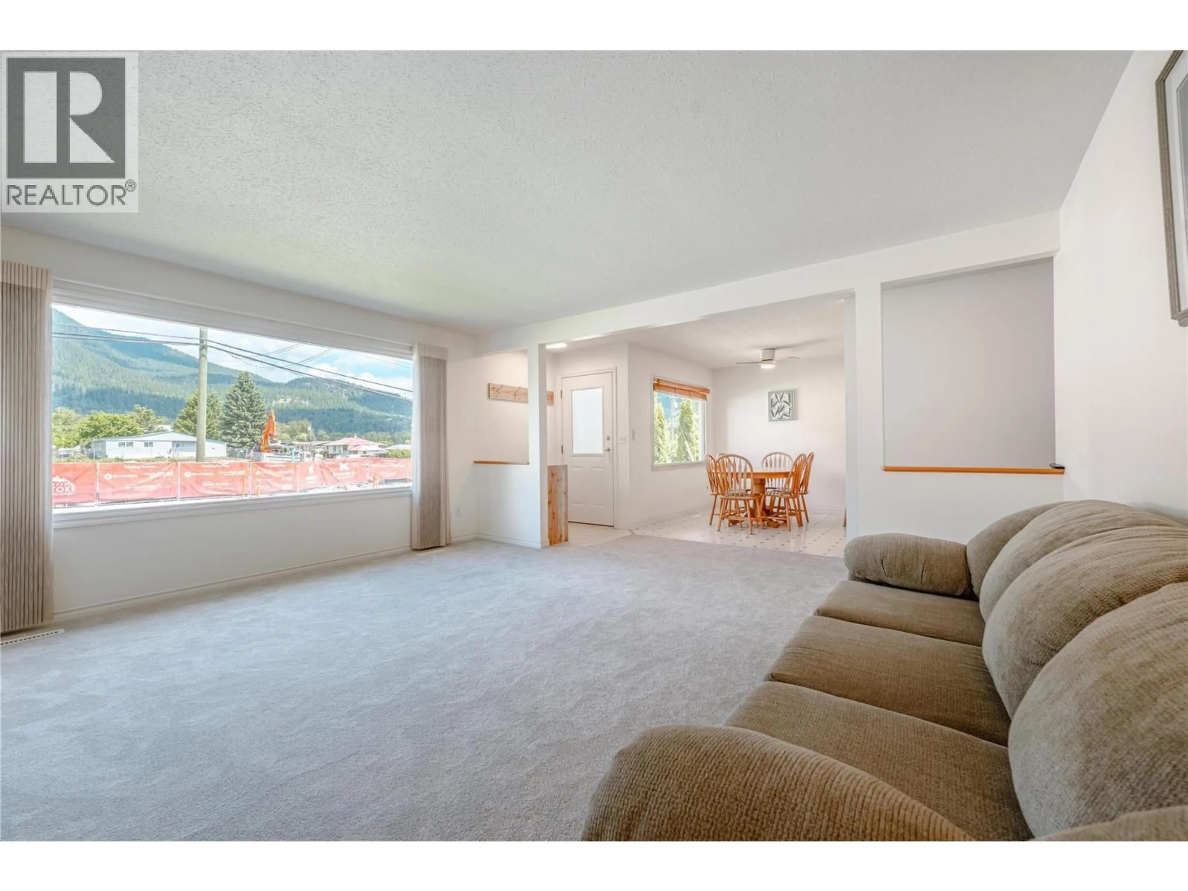 Living room with furniture, unknown for 815 FOURTH STREET EAST, Revelstoke British Columbia V0E2S0