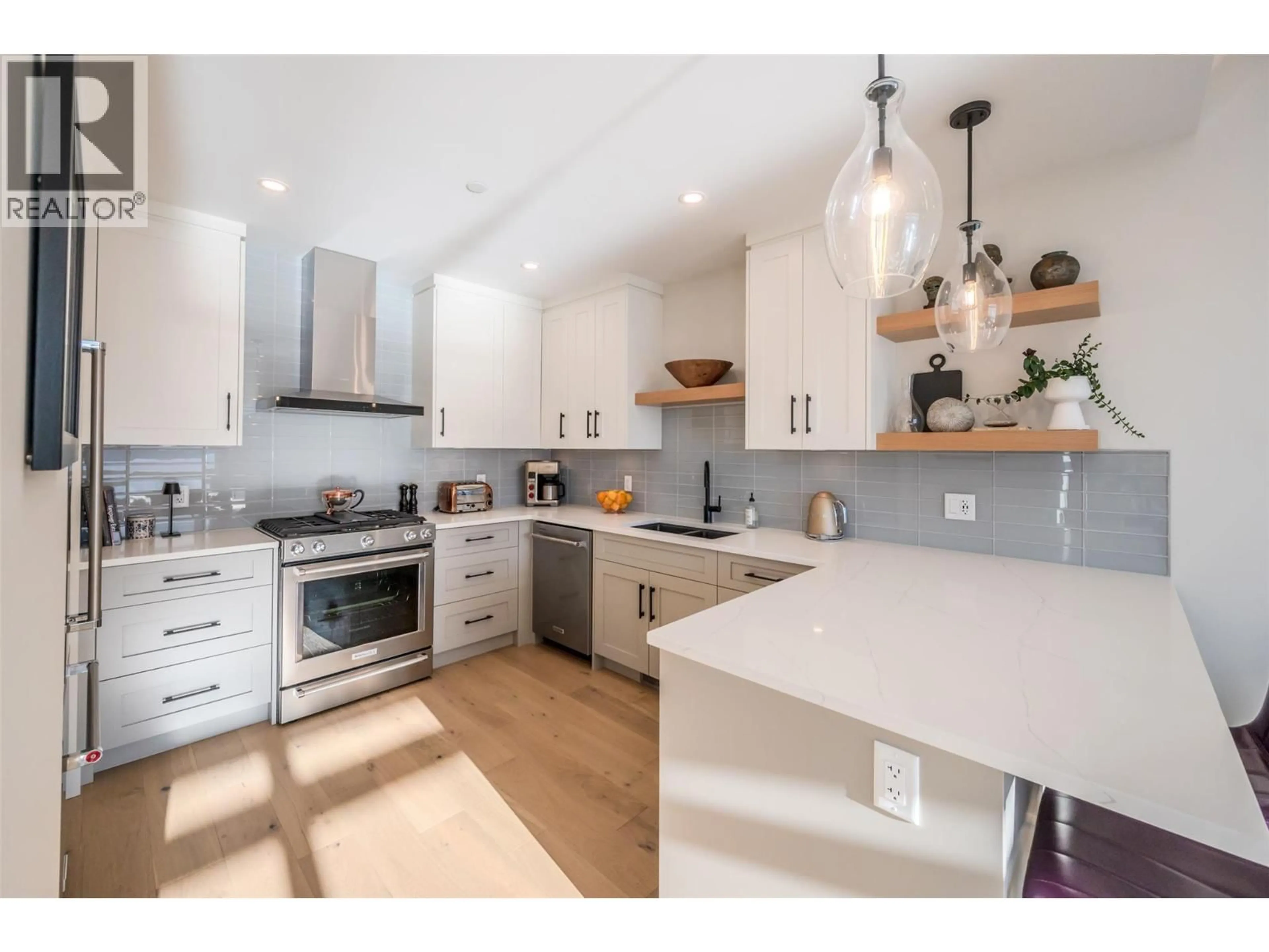 Open concept kitchen, unknown for 6007 PRINCESS STREET, Peachland British Columbia V0H1X7