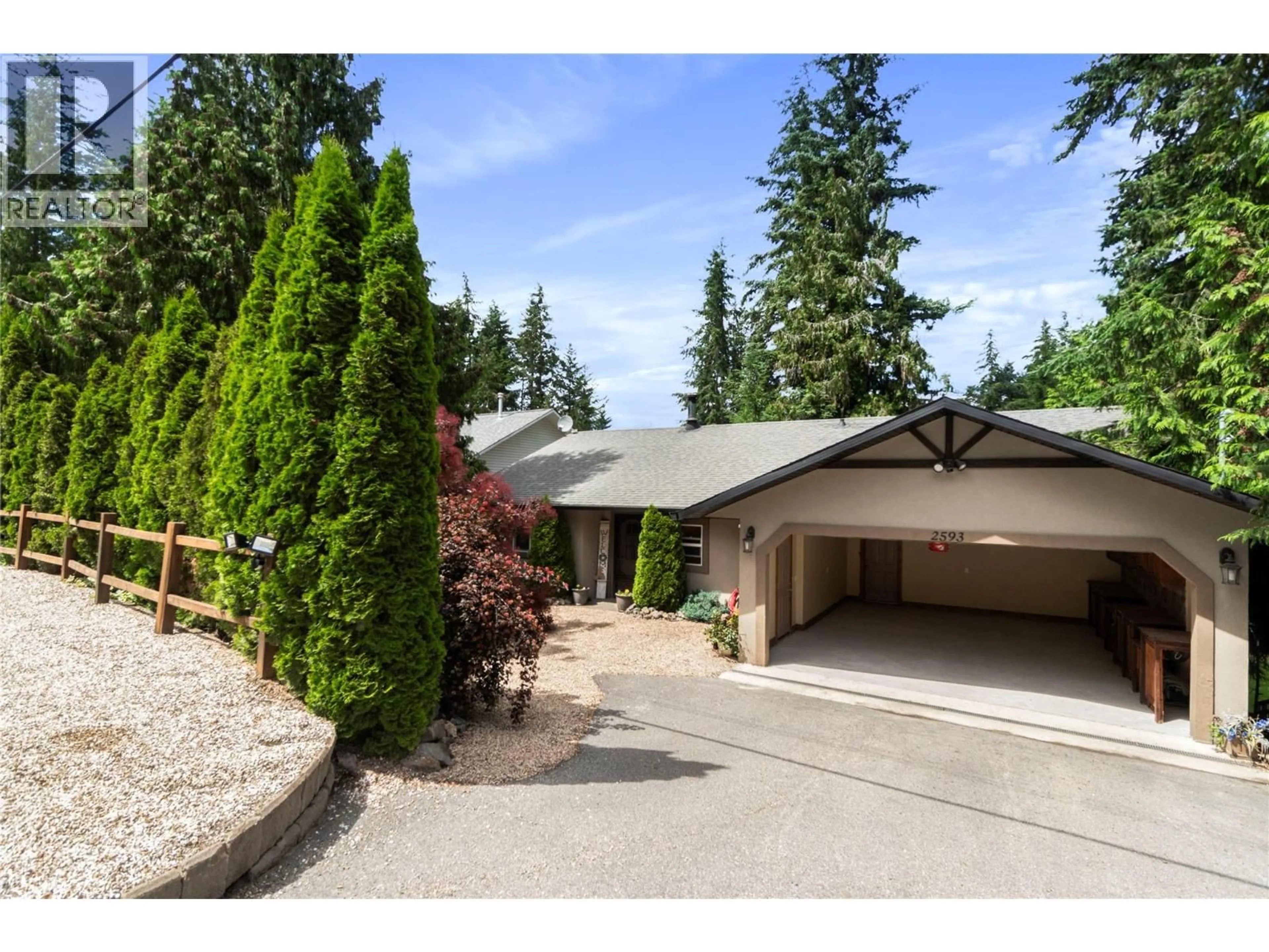 A pic from outside/outdoor area/front of a property/back of a property/a pic from drone, unknown for 2593 CENTENNIAL DRIVE, Blind Bay British Columbia V0E1H1