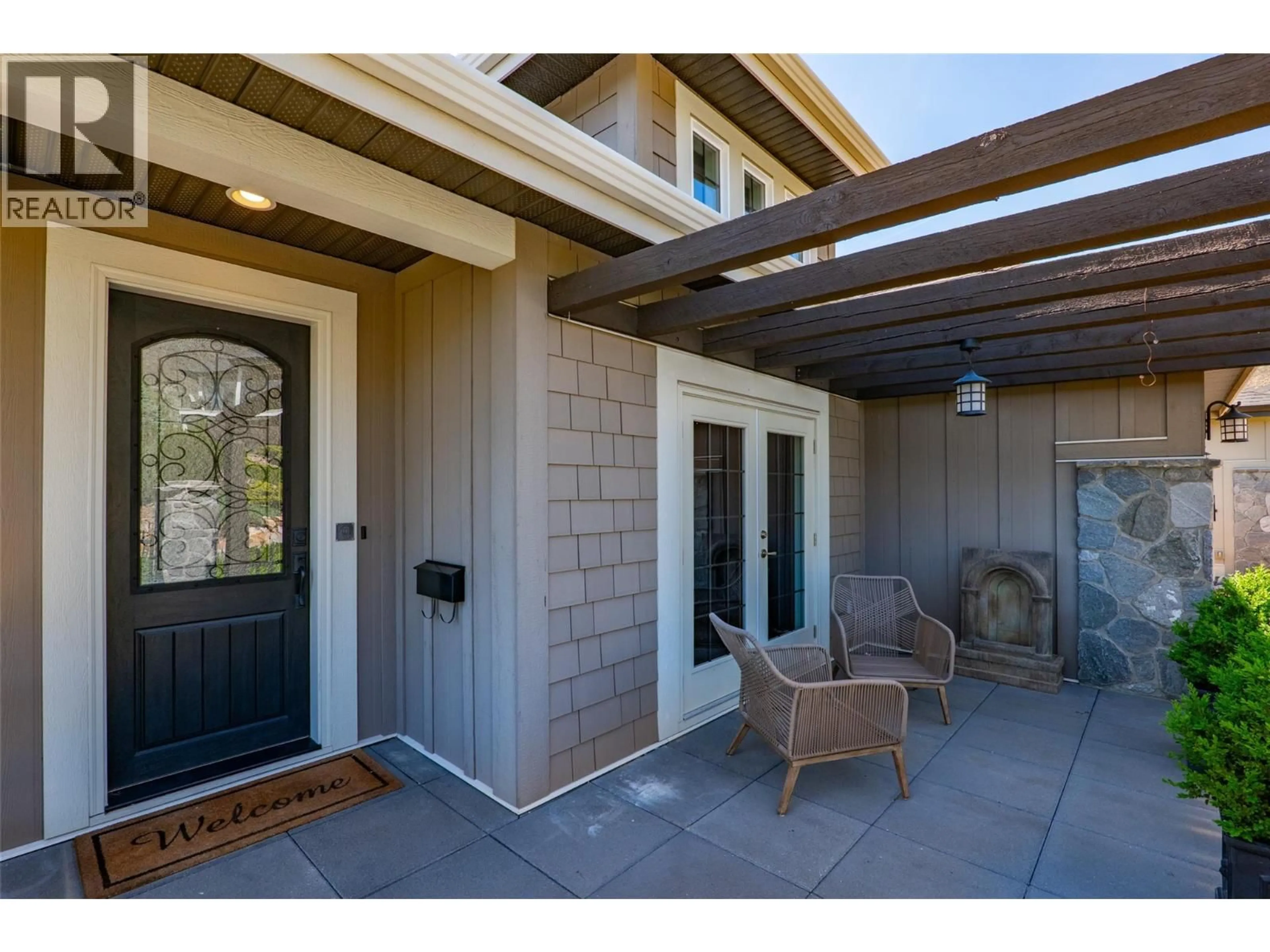 Indoor entryway for 52 - 1900 IRONGATE PLACE, Kamloops British Columbia V2H0B1
