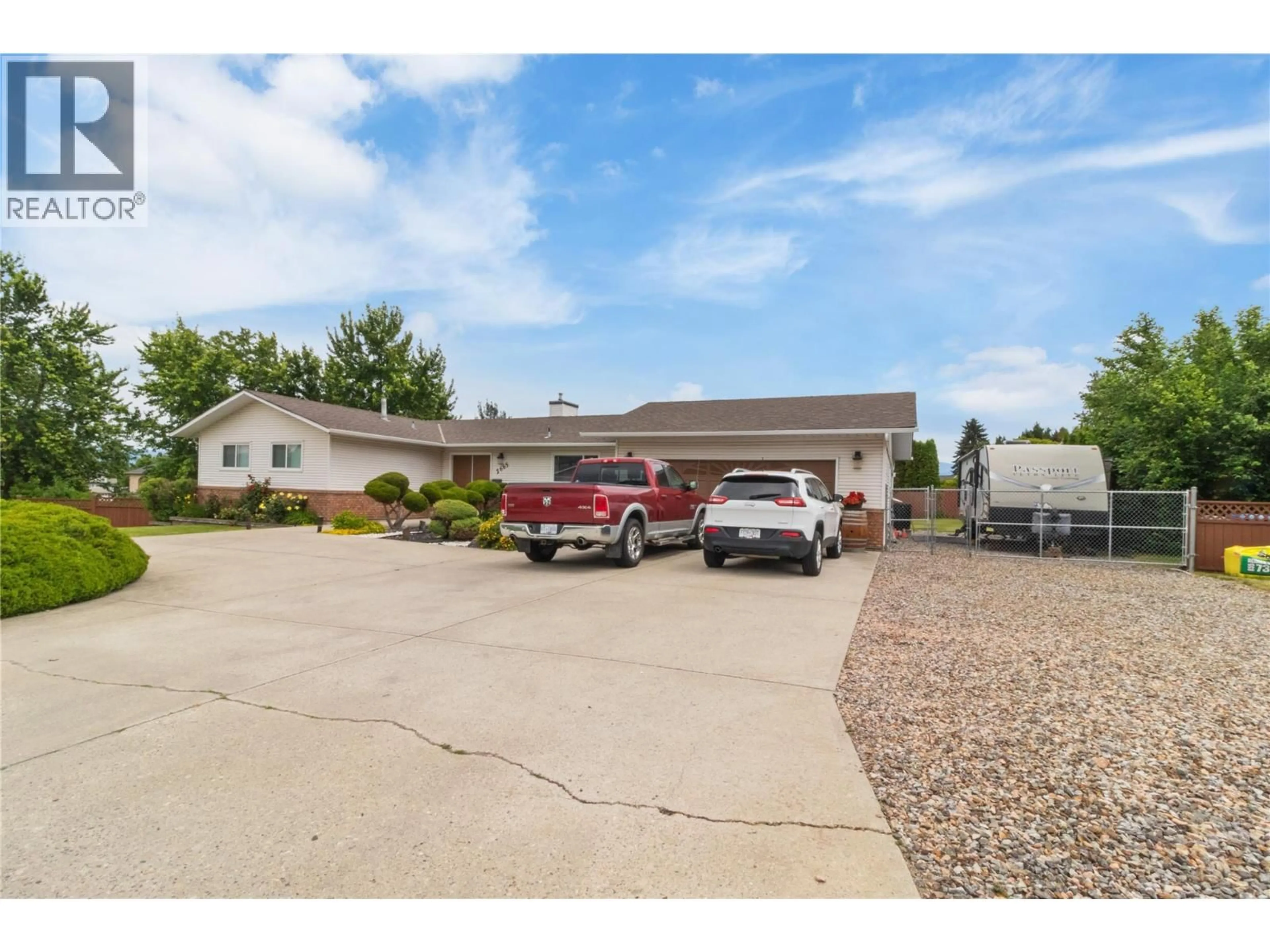 A pic from outside/outdoor area/front of a property/back of a property/a pic from drone, unknown for 2665 GUIDI ROAD, West Kelowna British Columbia V1Z3J9