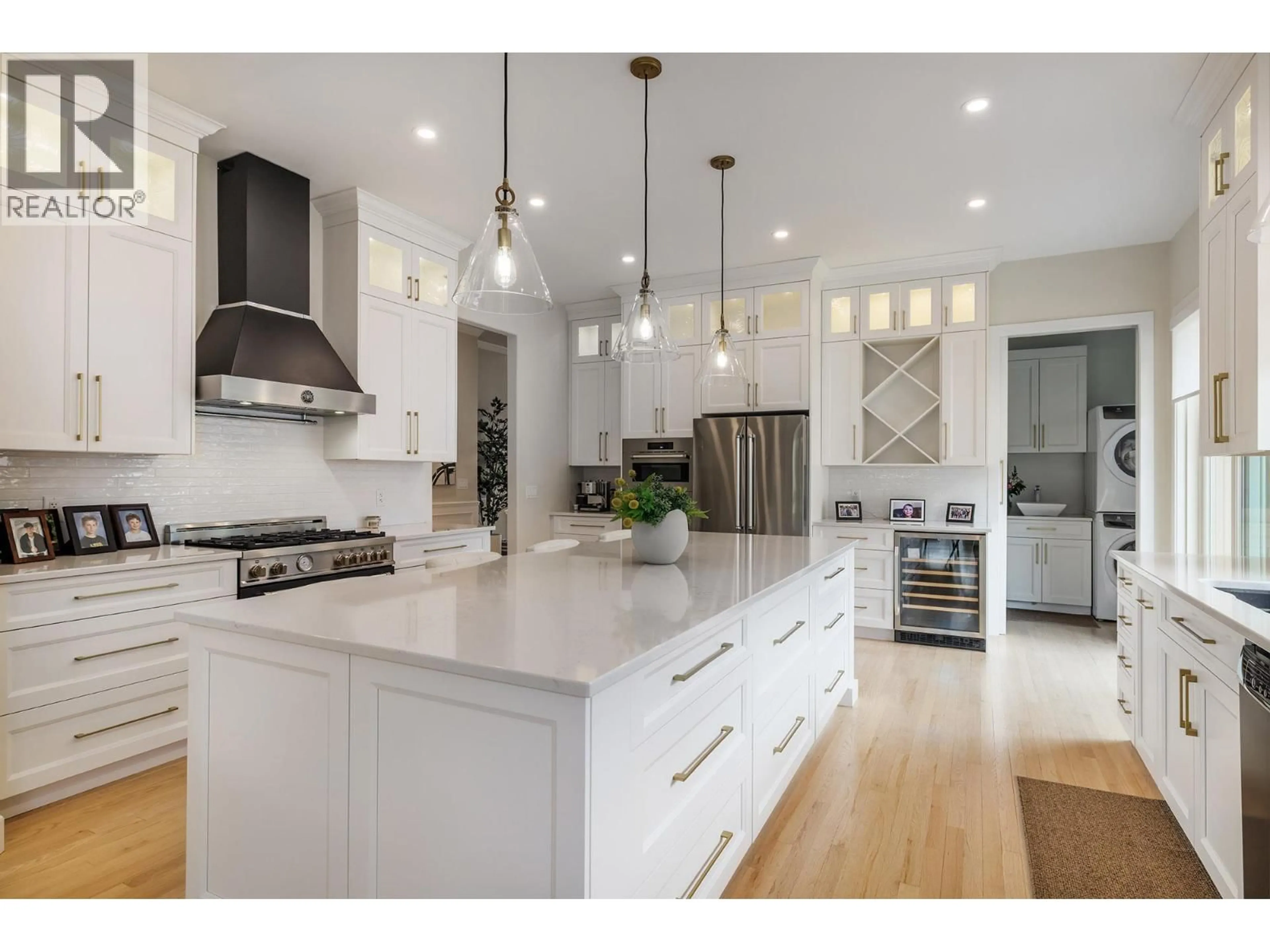 Open concept kitchen, unknown for 4 - 2368 ABBOTT STREET, Kelowna British Columbia V1Y9G7