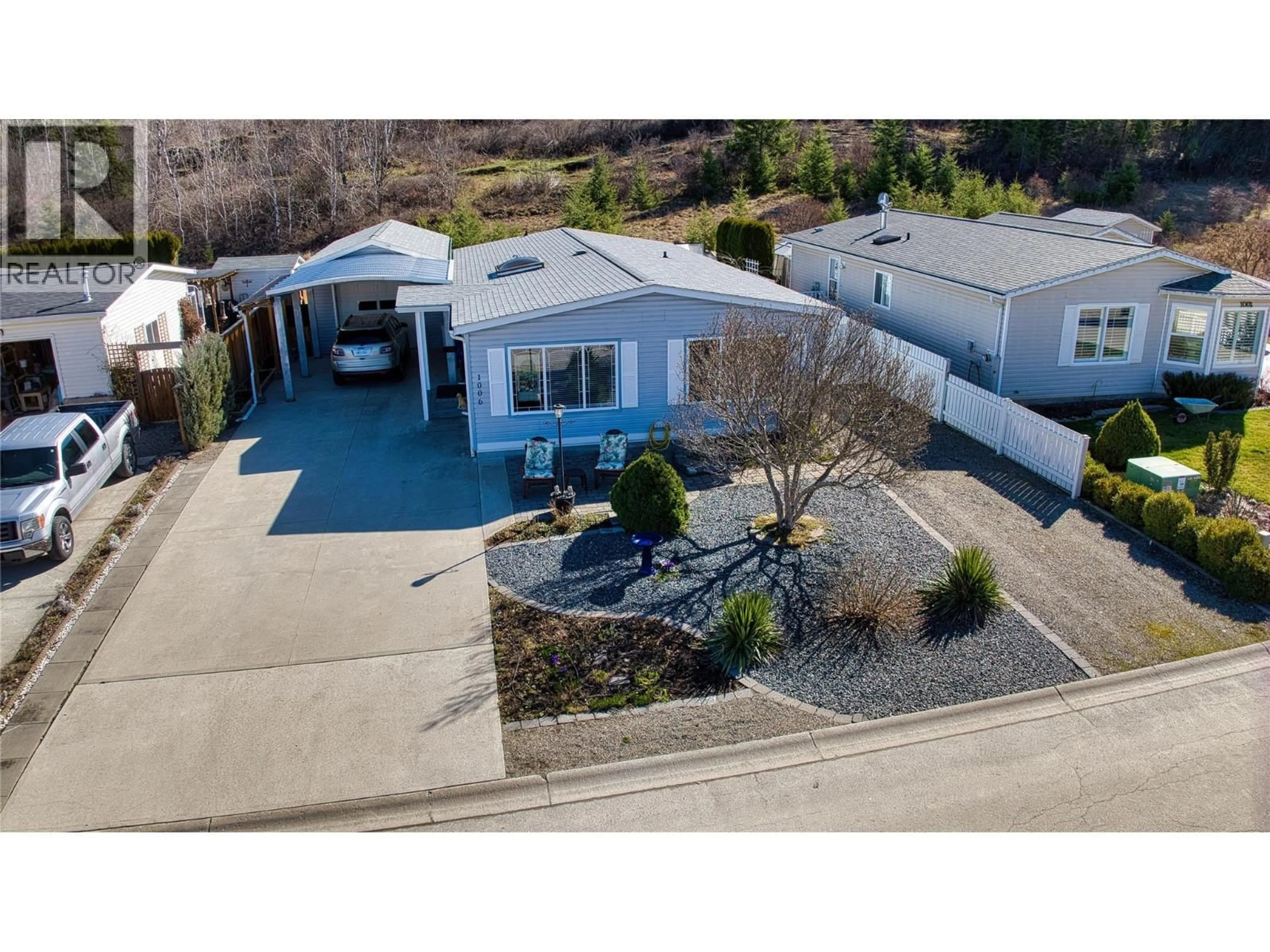 A pic from outside/outdoor area/front of a property/back of a property/a pic from drone, unknown for 1006 11TH N AVENUE, Creston British Columbia V0B1G6