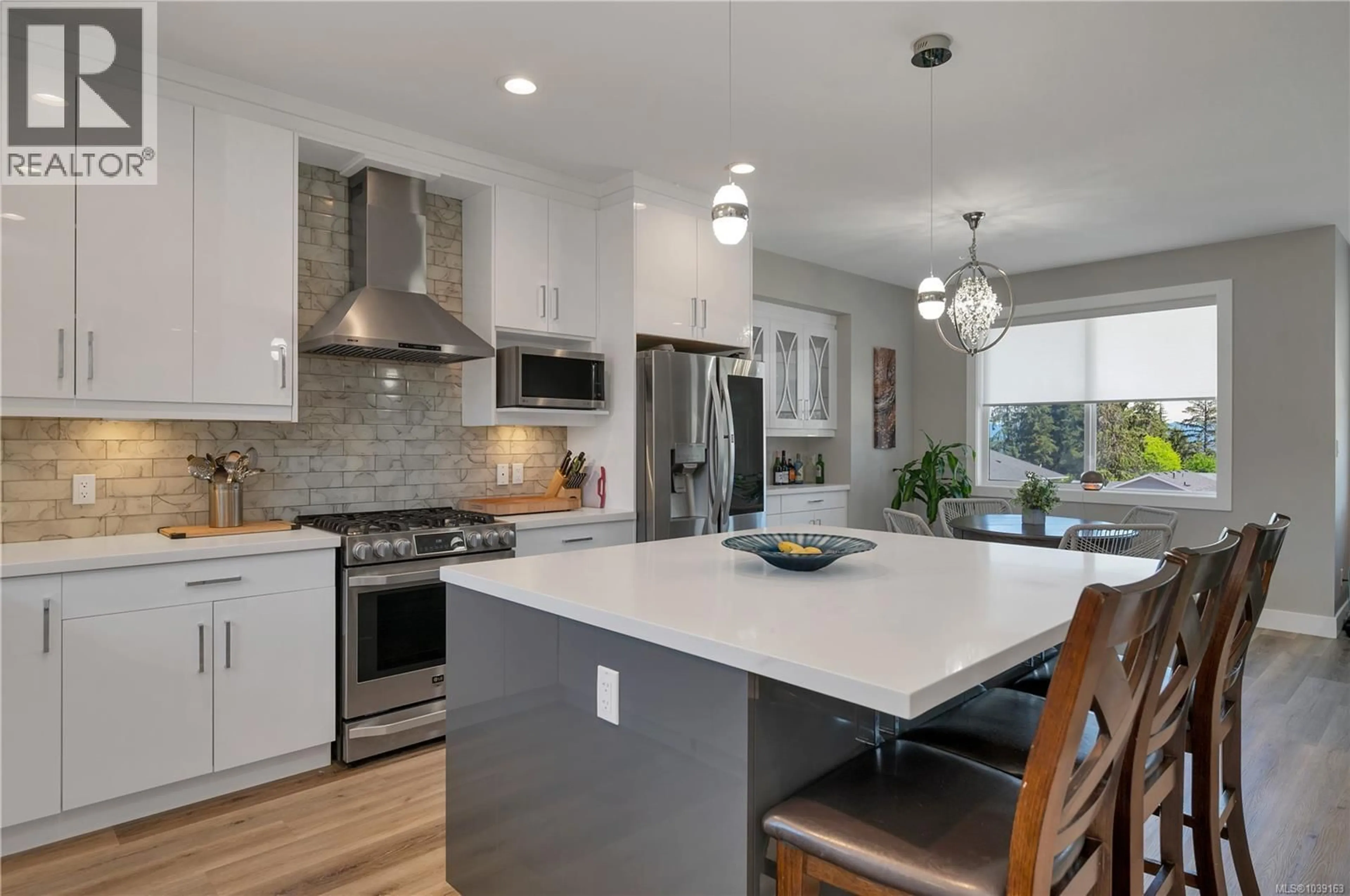 Open concept kitchen, unknown for 2400 PENFIELD ROAD, Campbell River British Columbia V9W0E6