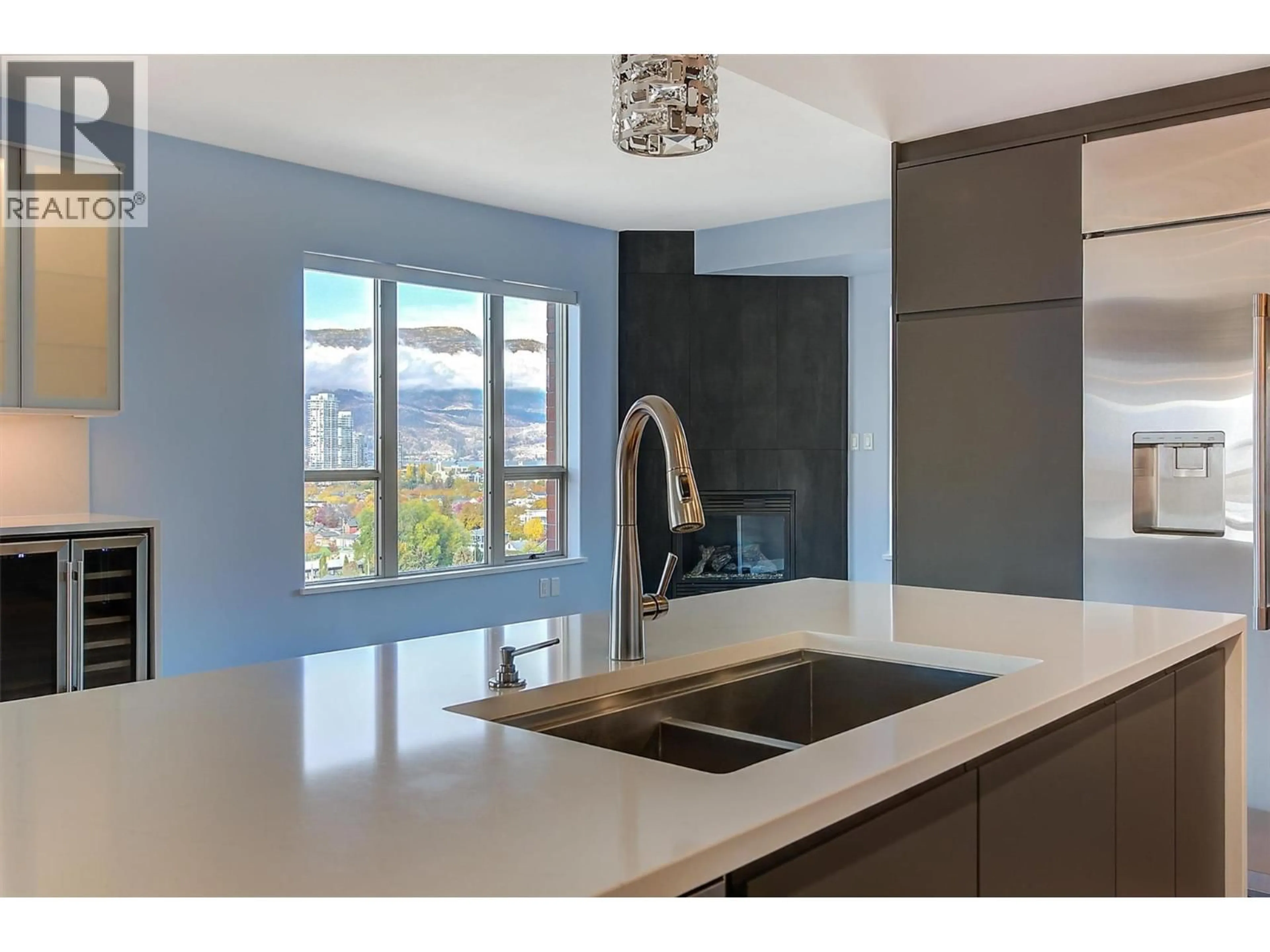 Open concept kitchen, ceramic/tile floor for 1209 - 1160 BERNARD AVENUE, Kelowna British Columbia V1Y6R2