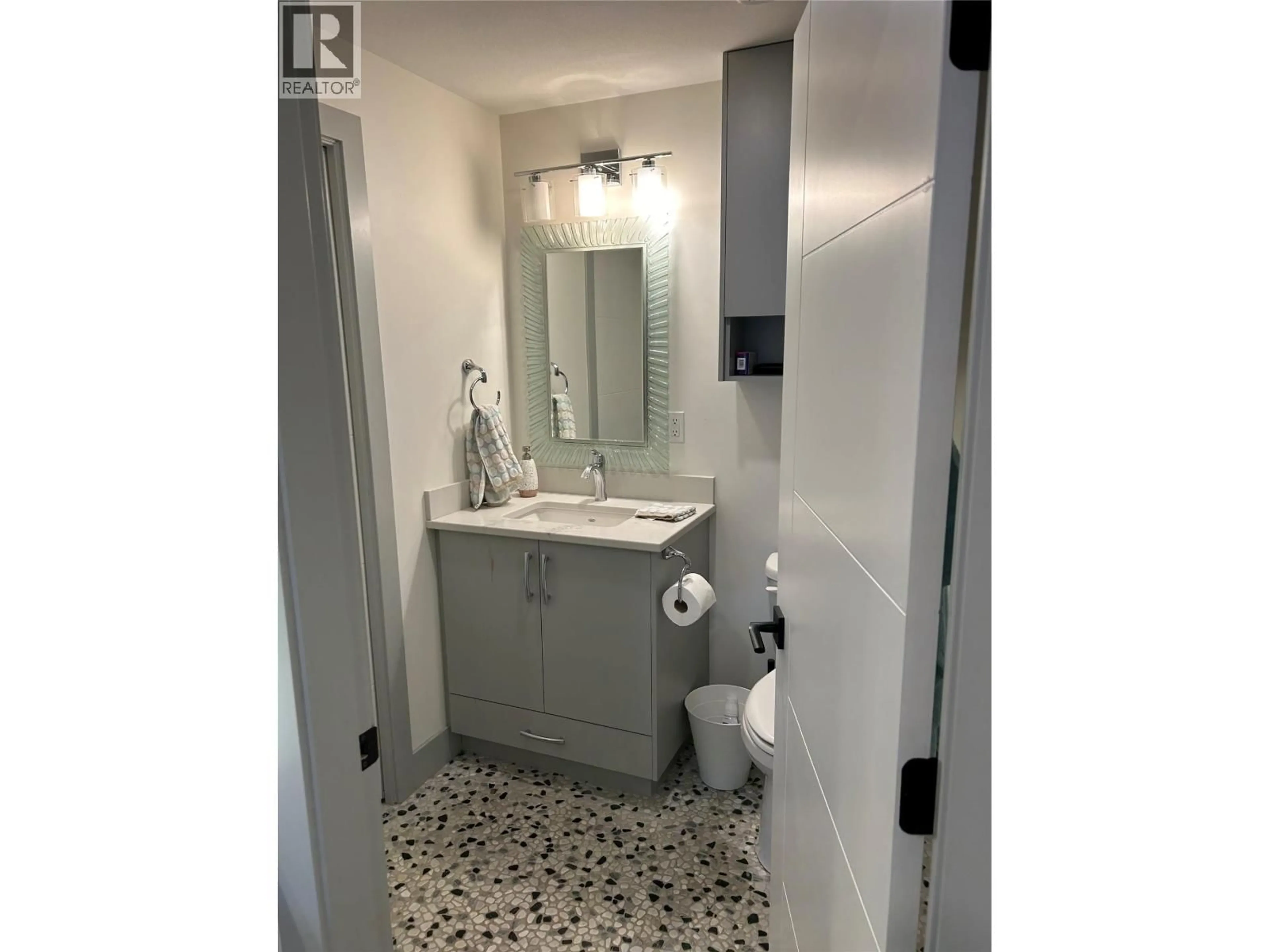 Standard bathroom, ceramic/tile floor for 210 - 3475 GRANITE CLOSE CLOSE, Kelowna British Columbia V1V0B9