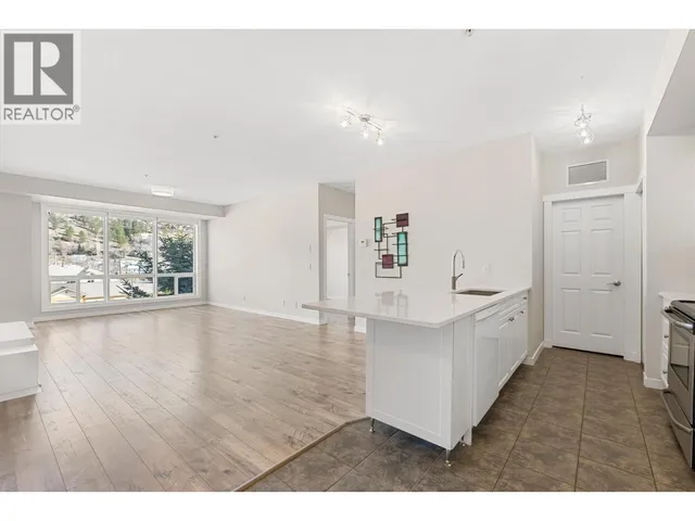 303 - 3550 WOODSDALE ROAD, Lake Country 4