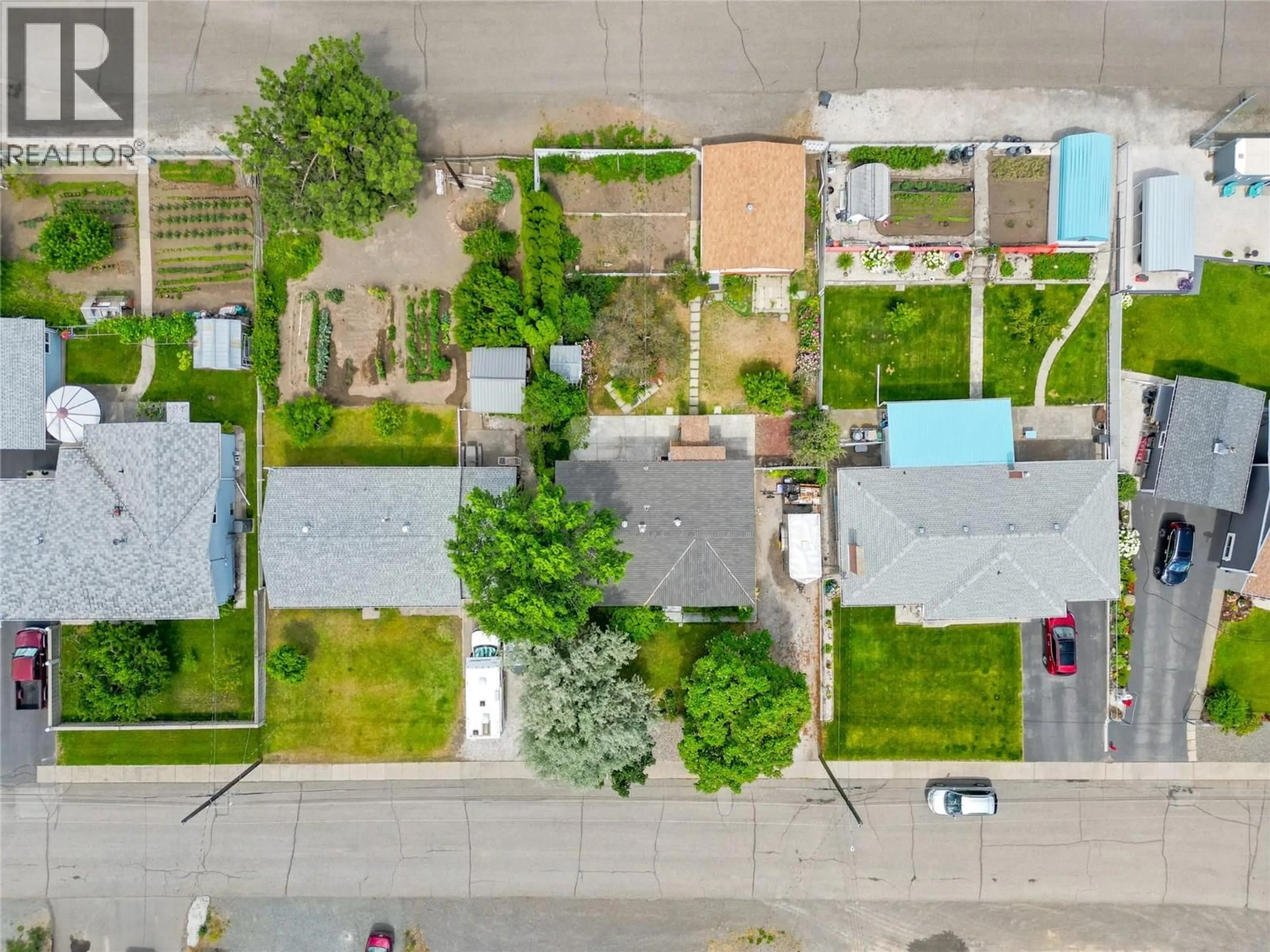 A pic from outside/outdoor area/front of a property/back of a property/a pic from drone, street for 210 ASH STREET, Ashcroft British Columbia V0K1A0