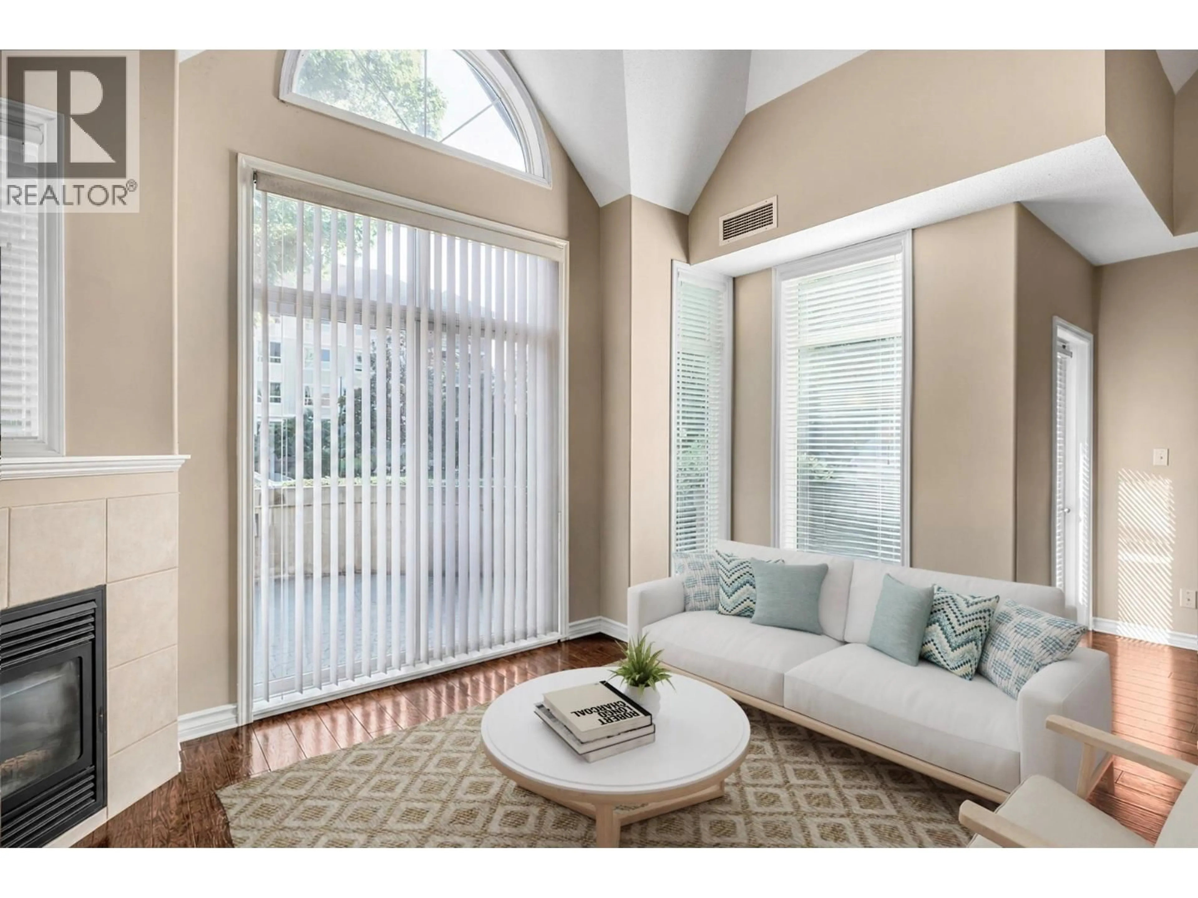 Living room with furniture, unknown for 102 - 1128 SUNSET DRIVE, Kelowna British Columbia V1Y9W1