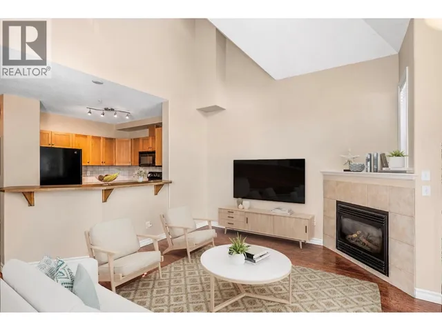 102 - 1128 SUNSET DRIVE, Kelowna 4