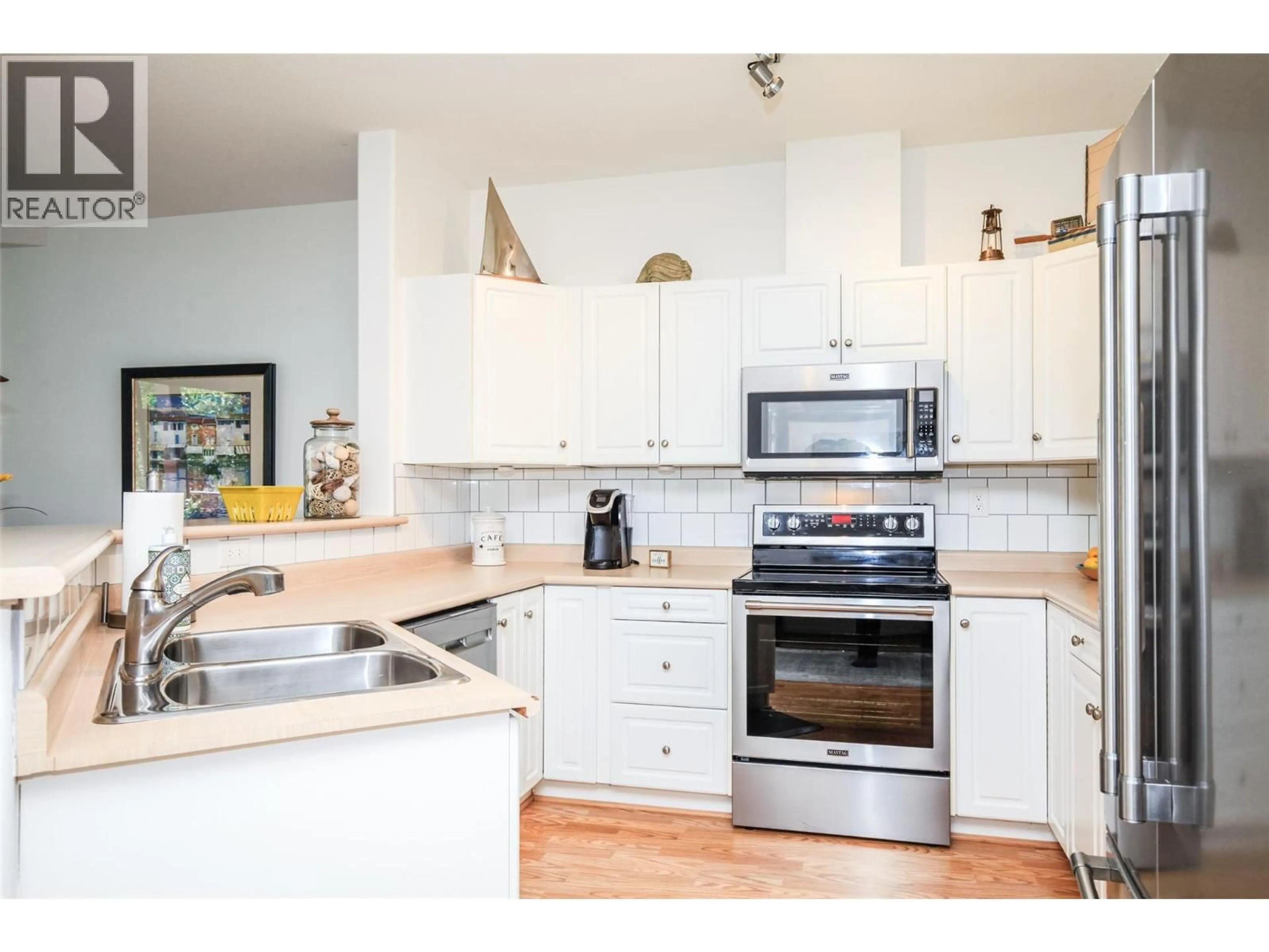 Open concept kitchen, unknown for 312 - 1088 SUNSET DRIVE, Kelowna British Columbia V1Y9W1