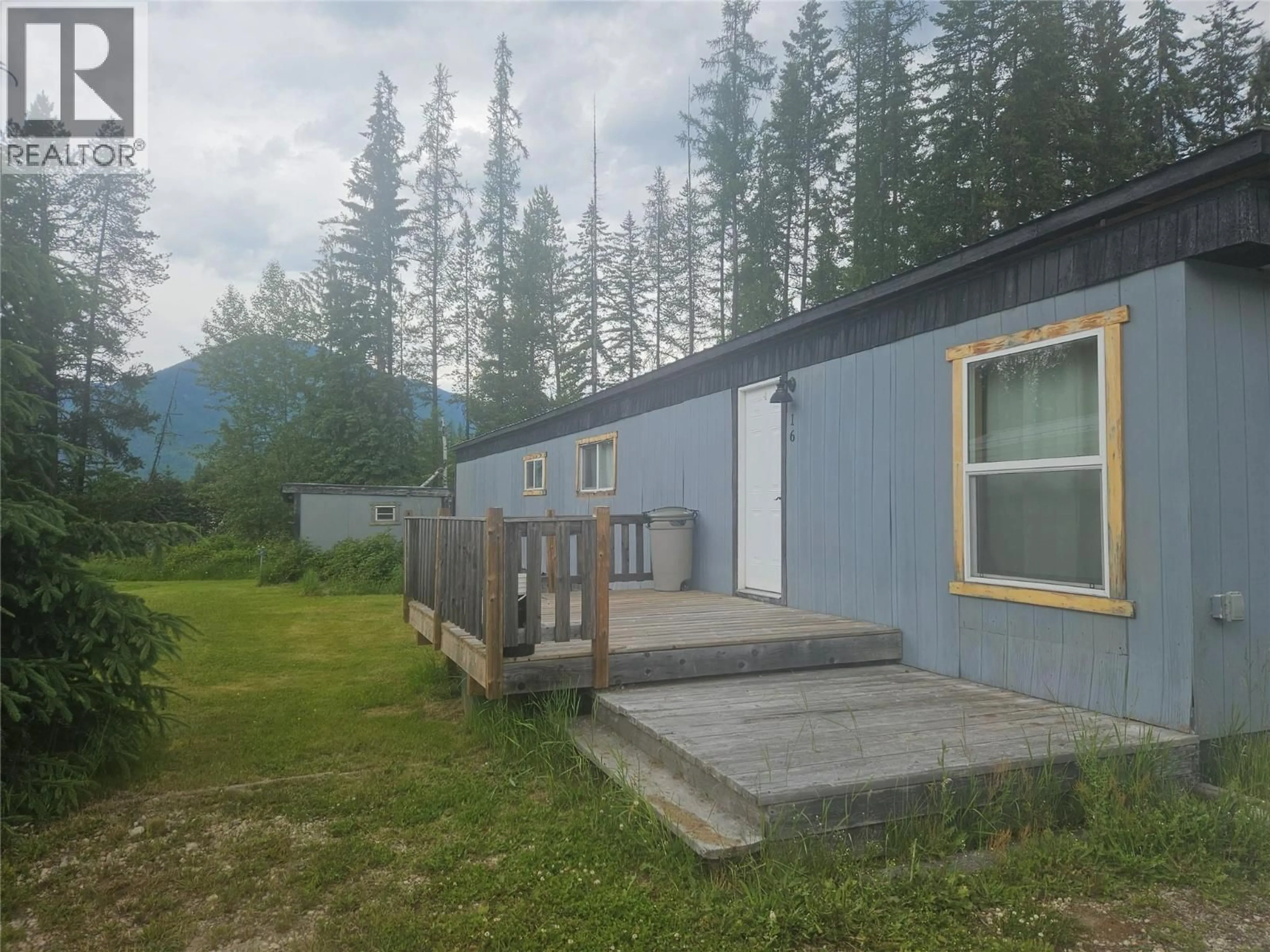 A pic from outside/outdoor area/front of a property/back of a property/a pic from drone, mountain view for 16 - 217 ZACKS ROAD, Nakusp British Columbia V0G1R1