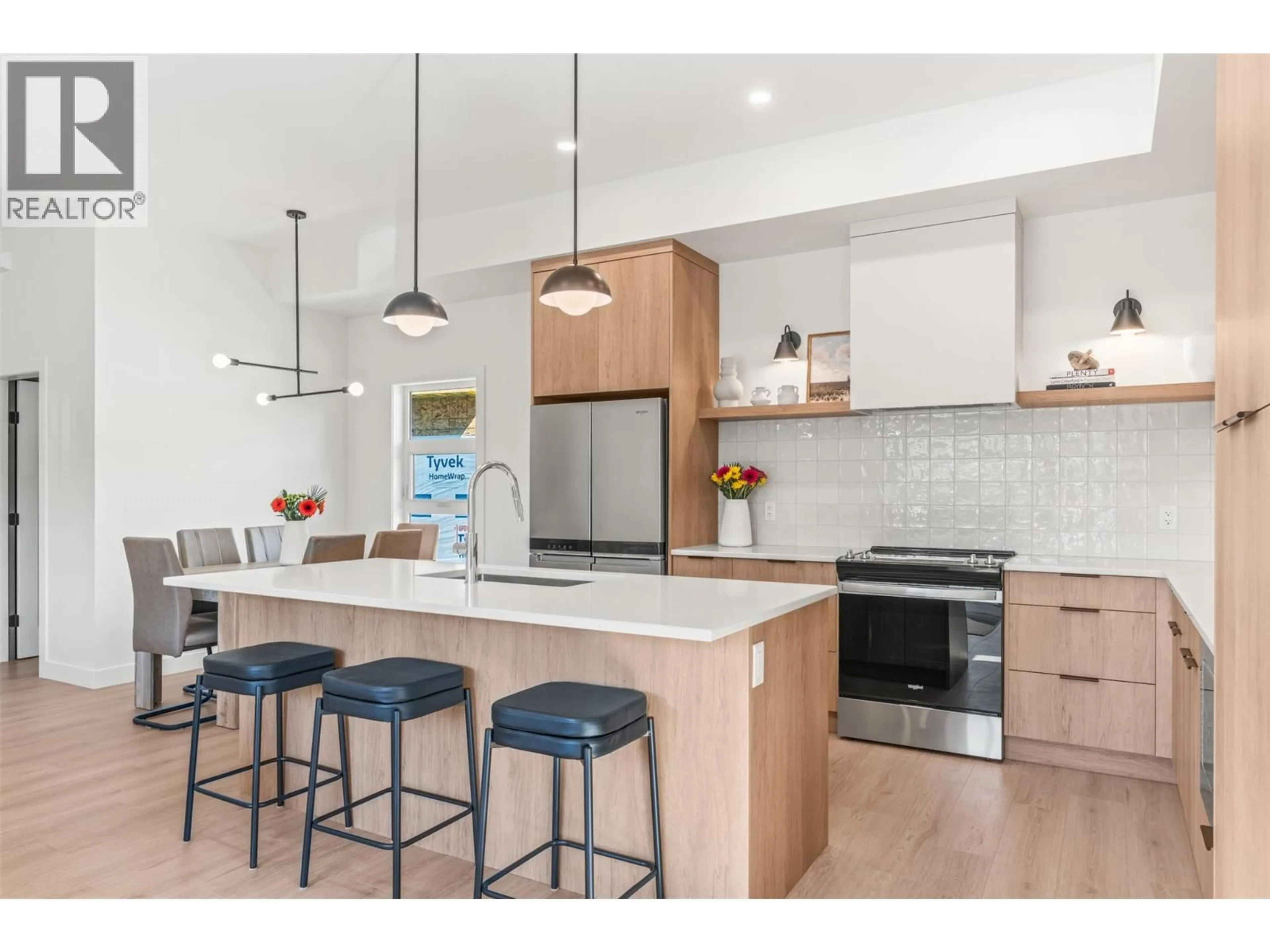 Open concept kitchen, unknown for 4 - 4200 30 STREET, Vernon British Columbia V1T5G3