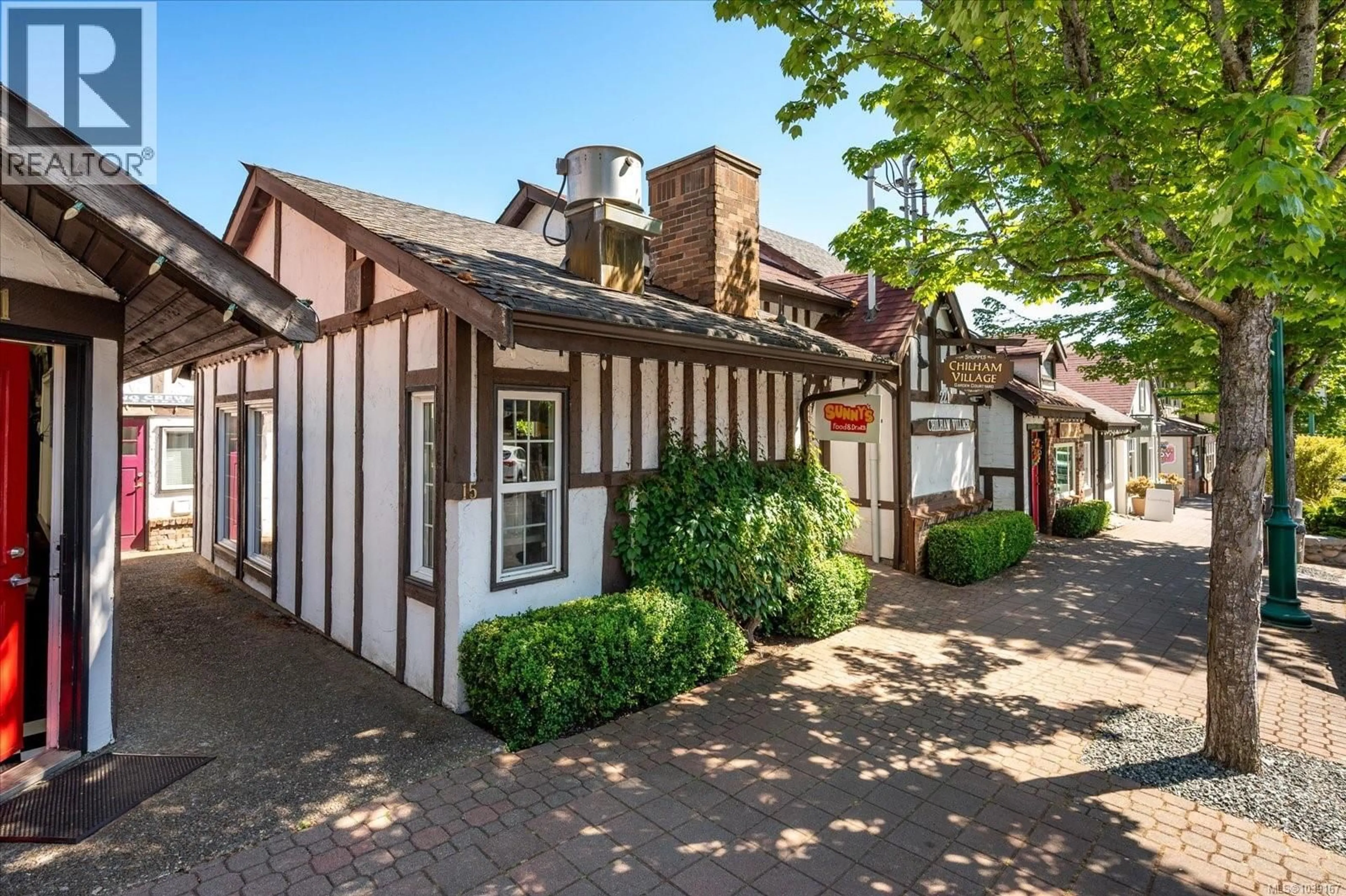 Patio, street for 14&15 - 221 SECOND AVENUE WEST, Qualicum Beach British Columbia V9K2S5