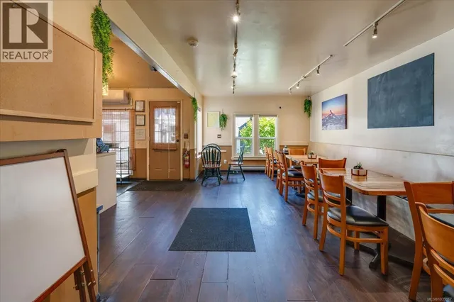 14&15 - 221 SECOND AVENUE WEST, Qualicum Beach 5