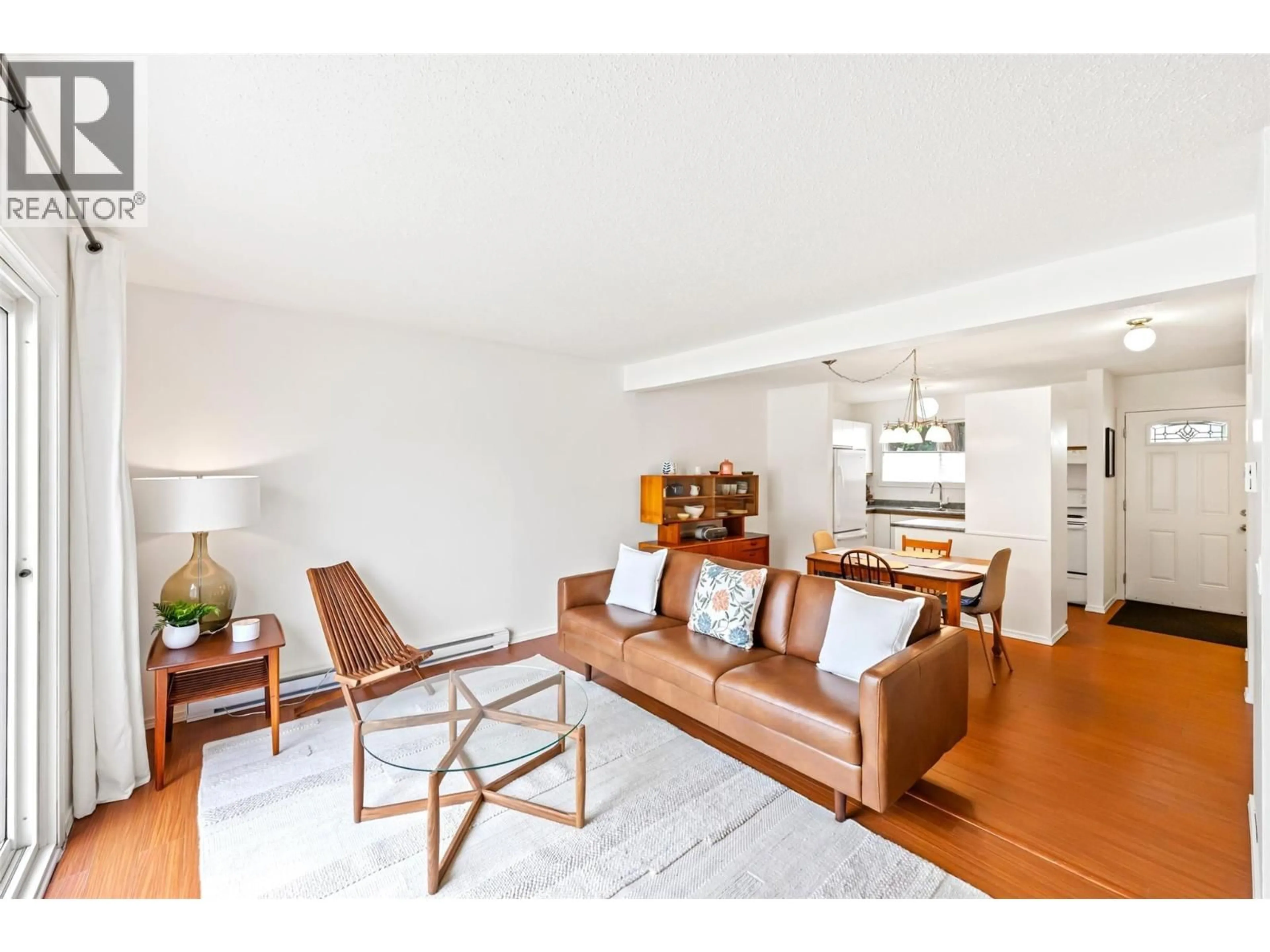 Living room with furniture, unknown for 17 - 3099 SOUTH MAIN STREET, Penticton British Columbia V2A6Y2