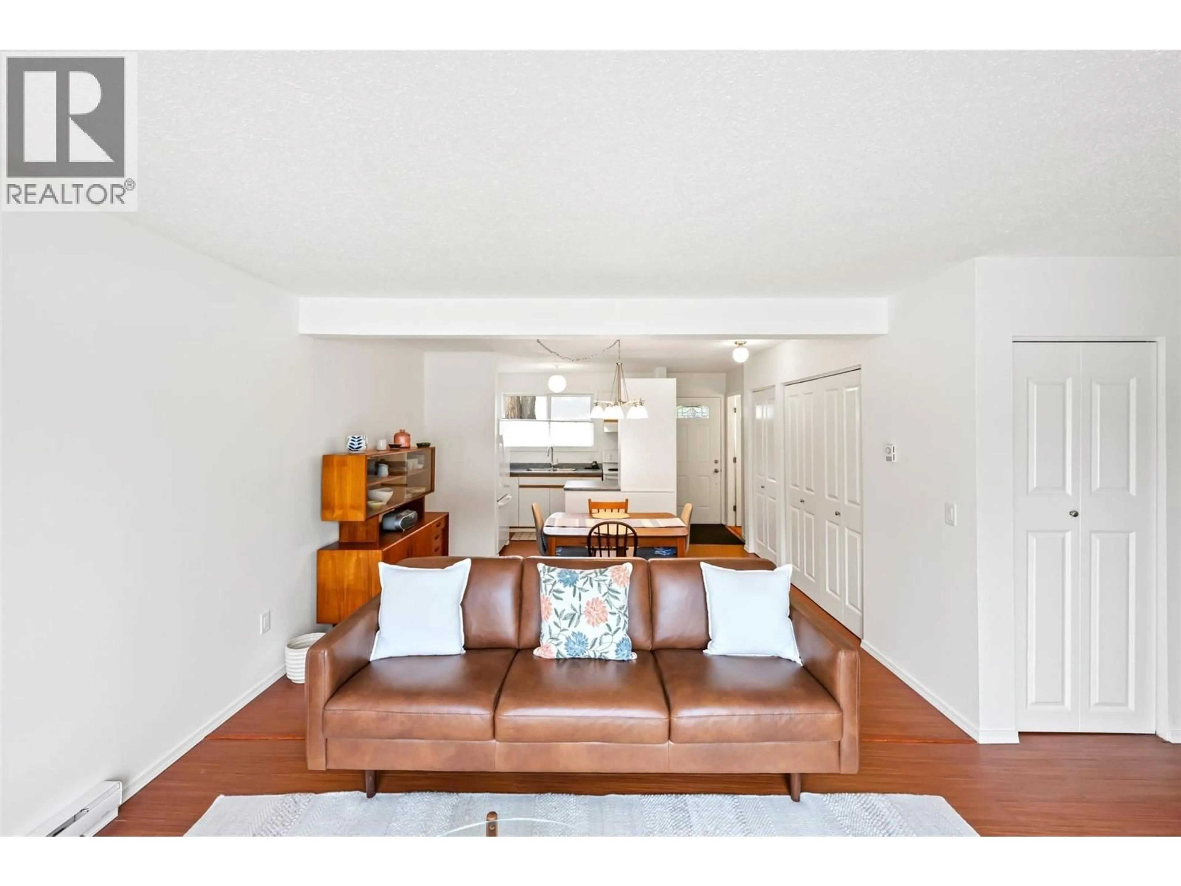 Living room with furniture, unknown for 17 - 3099 SOUTH MAIN STREET, Penticton British Columbia V2A6Y2