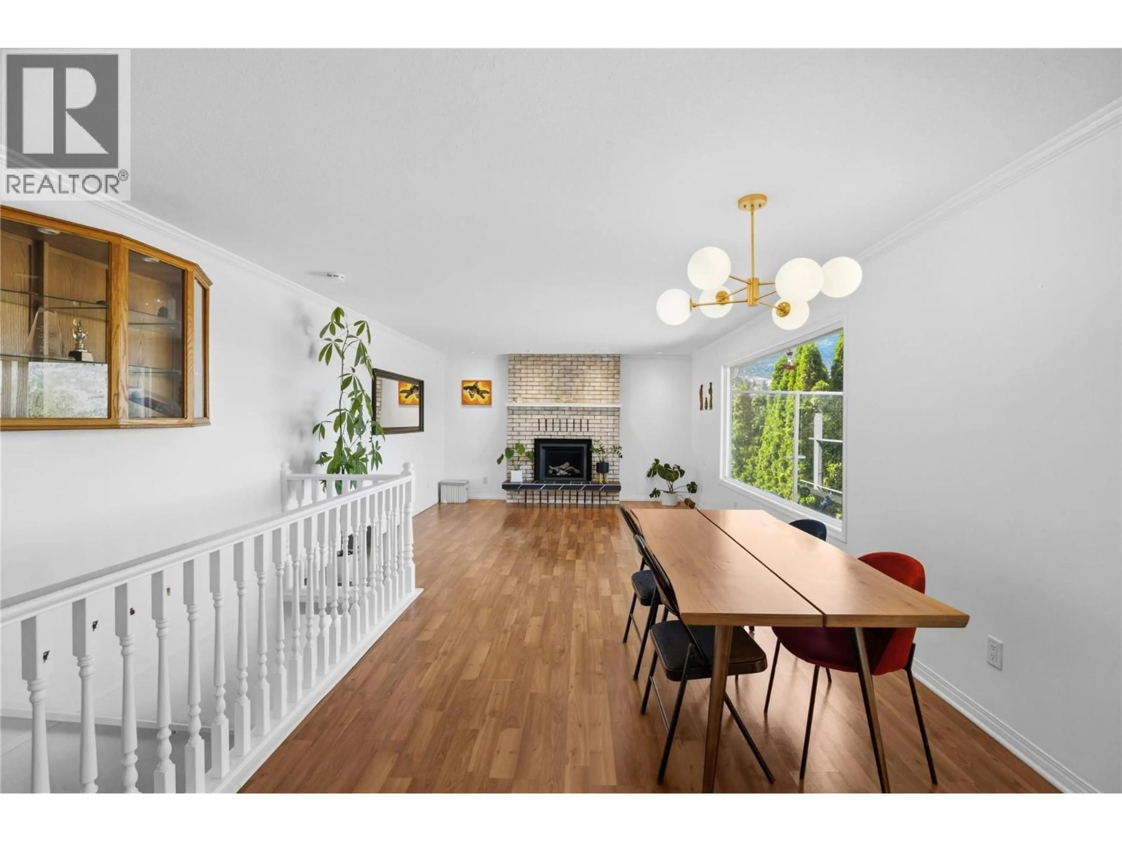 Dining room, wood/laminate floor for 199 LAKEHILL ROAD, Kaleden British Columbia V0H1K0