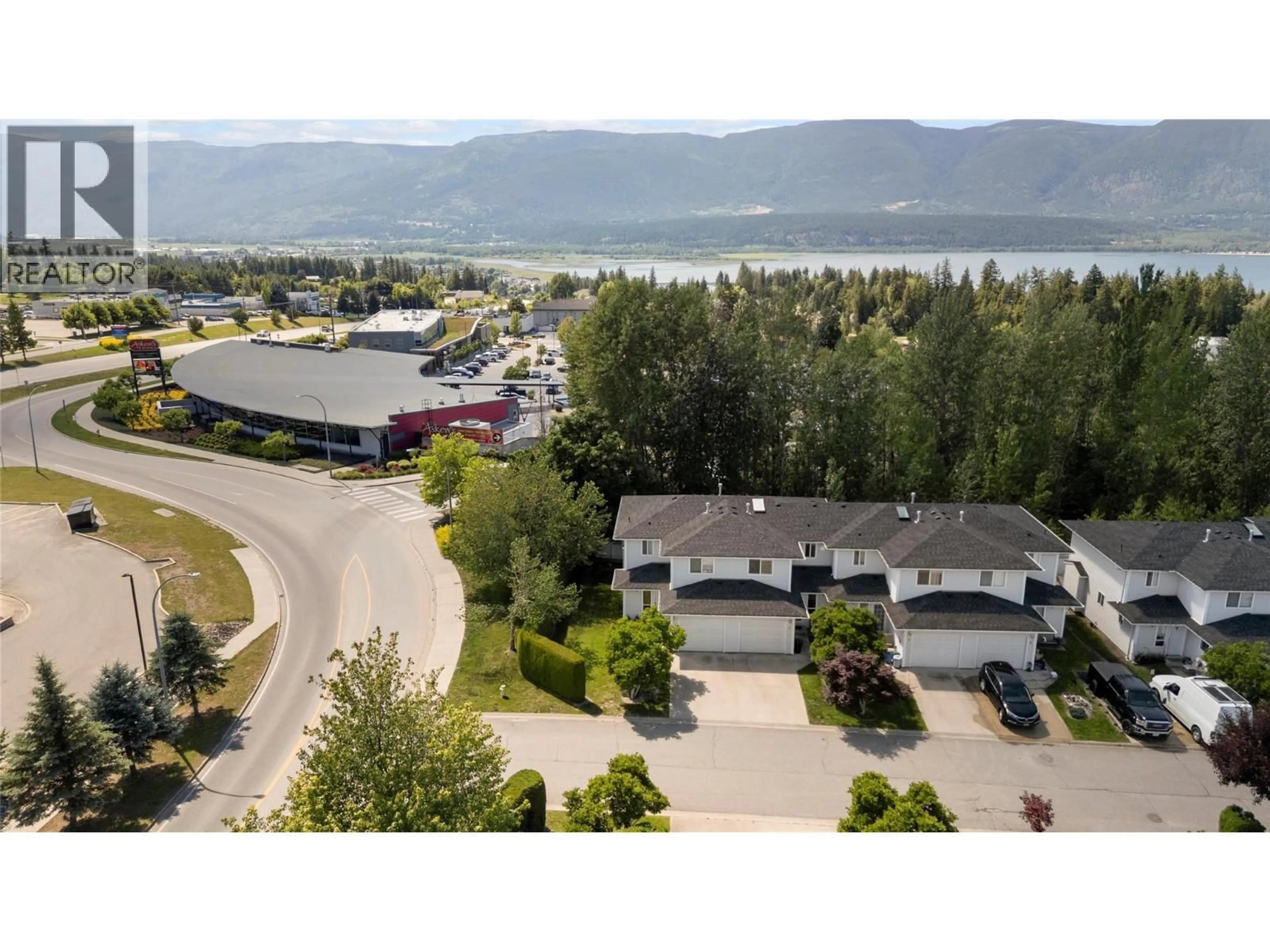 A pic from outside/outdoor area/front of a property/back of a property/a pic from drone, mountain view for 2 - 2951 11TH AVENUE NORTHEAST, Salmon Arm British Columbia V1E1V8
