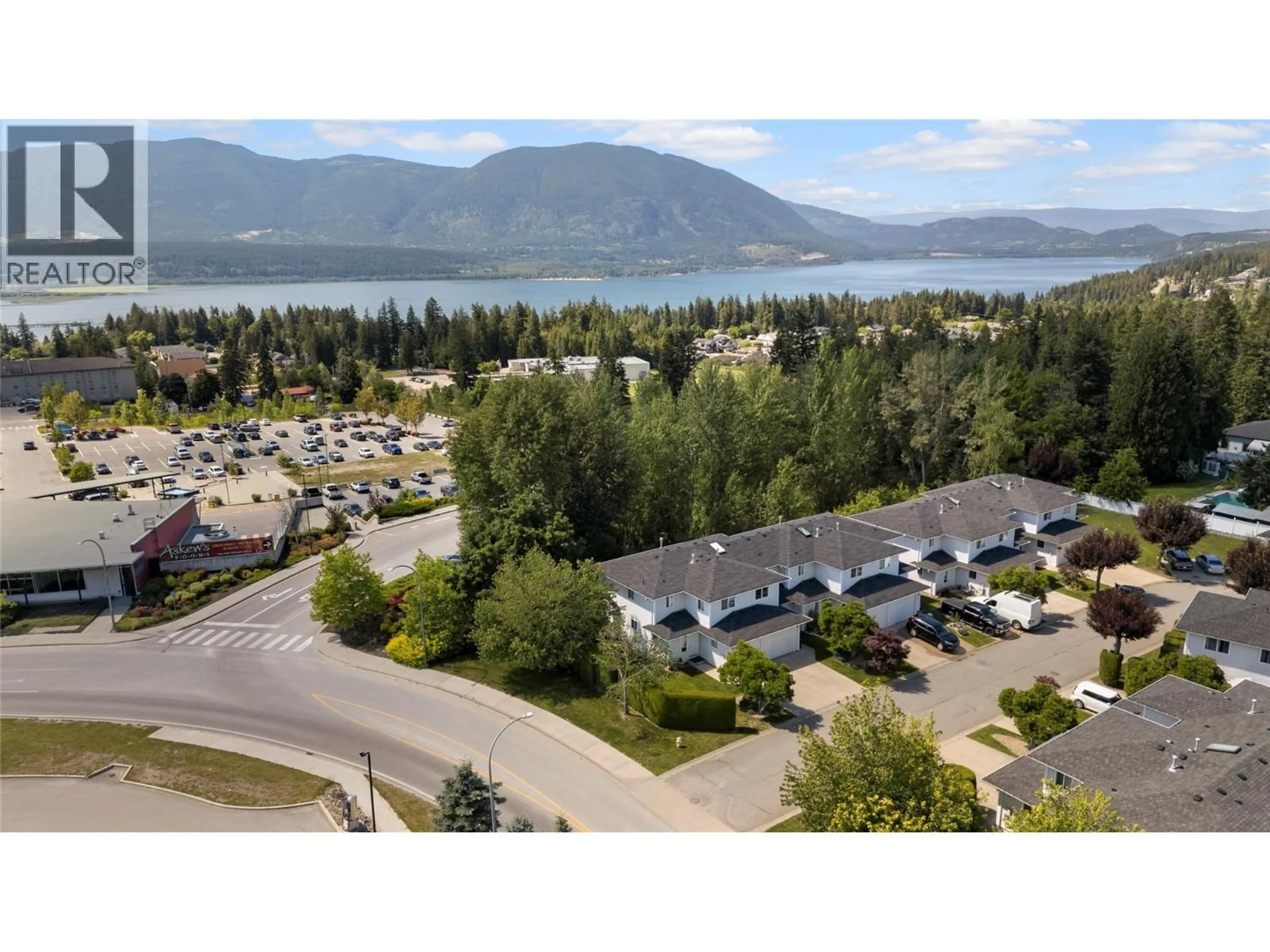 A pic from outside/outdoor area/front of a property/back of a property/a pic from drone, water/lake/river/ocean view for 2 - 2951 11TH AVENUE NORTHEAST, Salmon Arm British Columbia V1E1V8