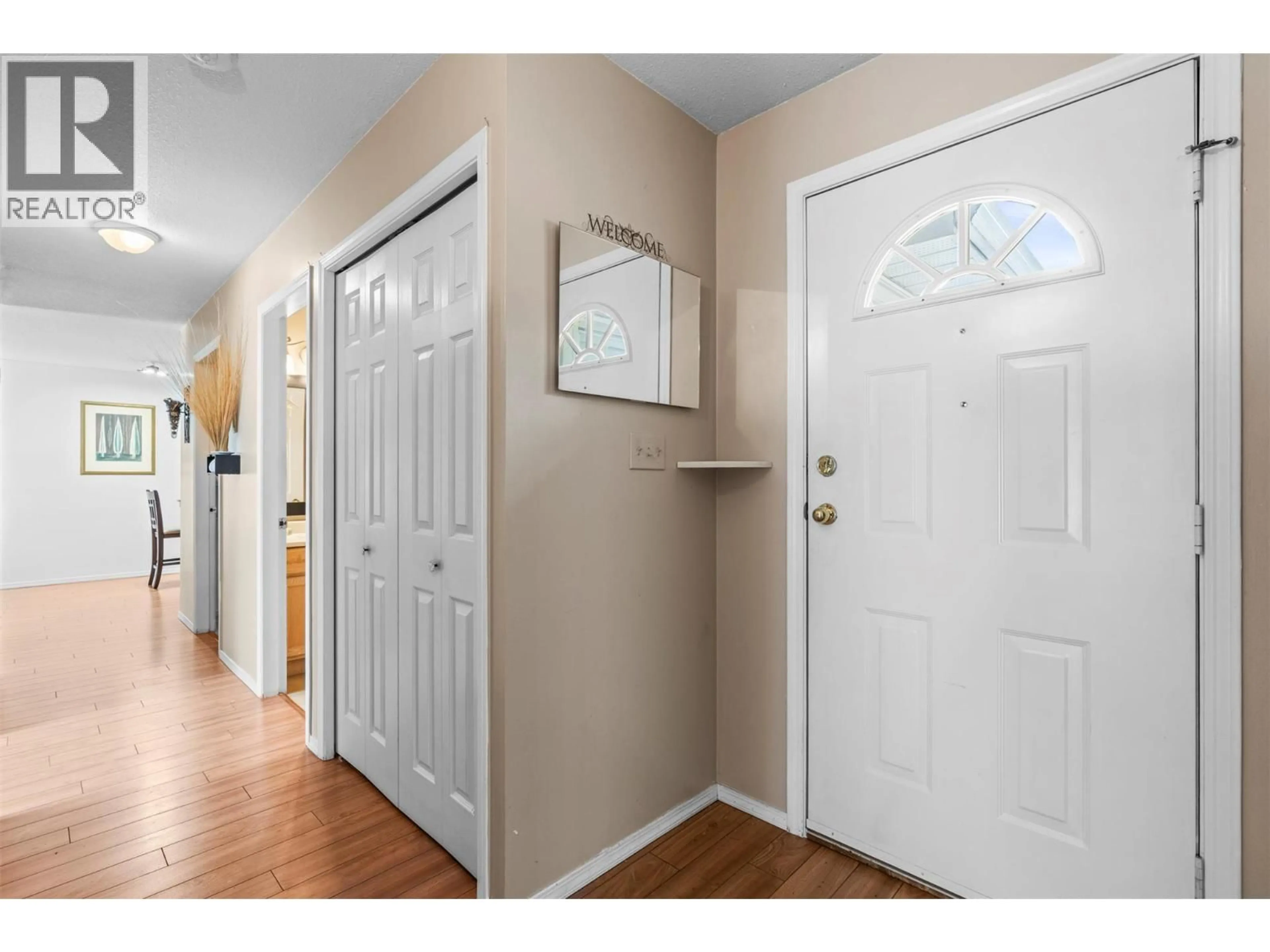 Indoor entryway for 6 - 4404 PLEASANT VALLEY ROAD, Vernon British Columbia V1T4M3