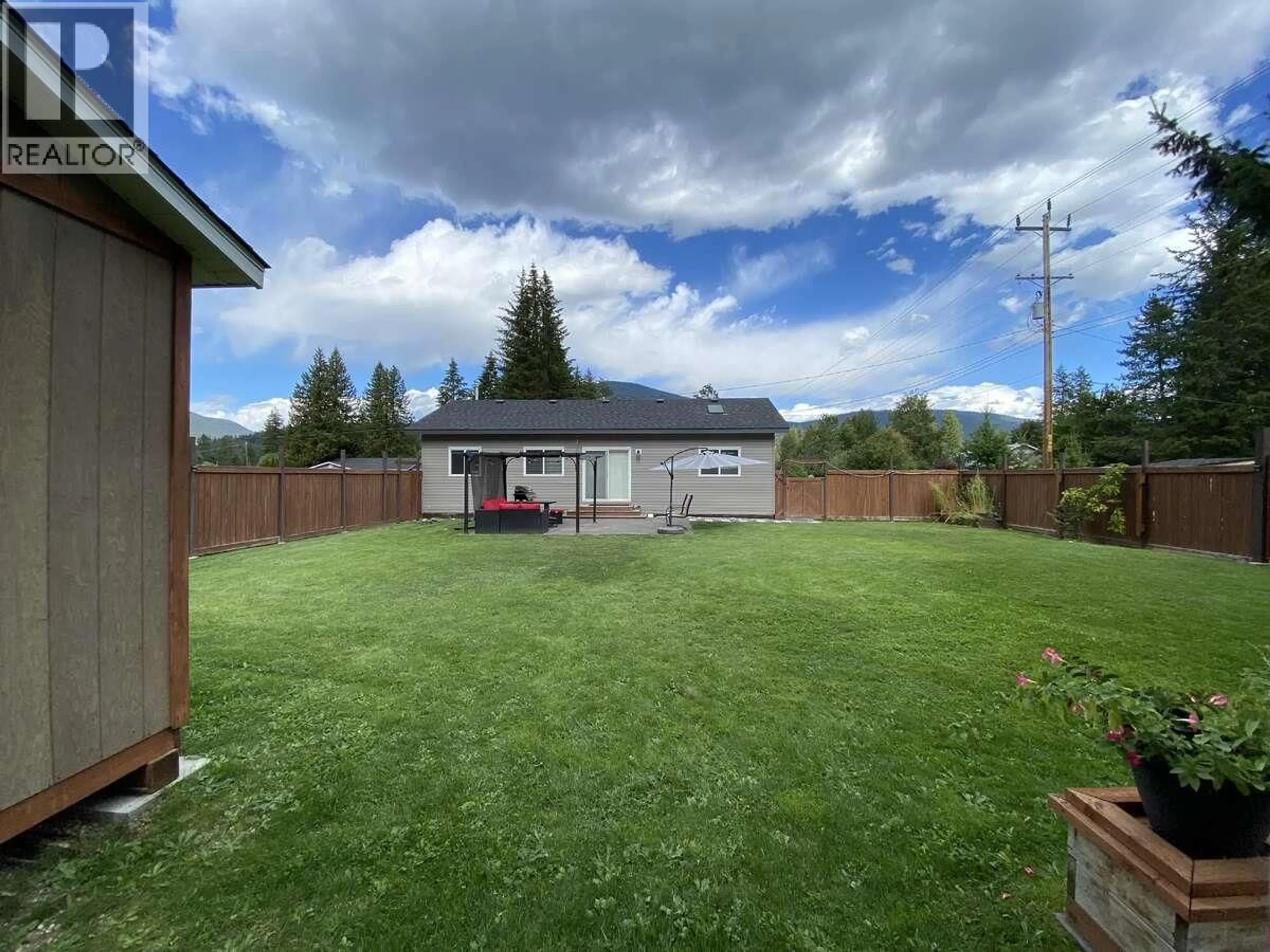 A pic from outside/outdoor area/front of a property/back of a property/a pic from drone, unknown for 2704 JACKS CRESCENT, South Slocan British Columbia V0G2G1