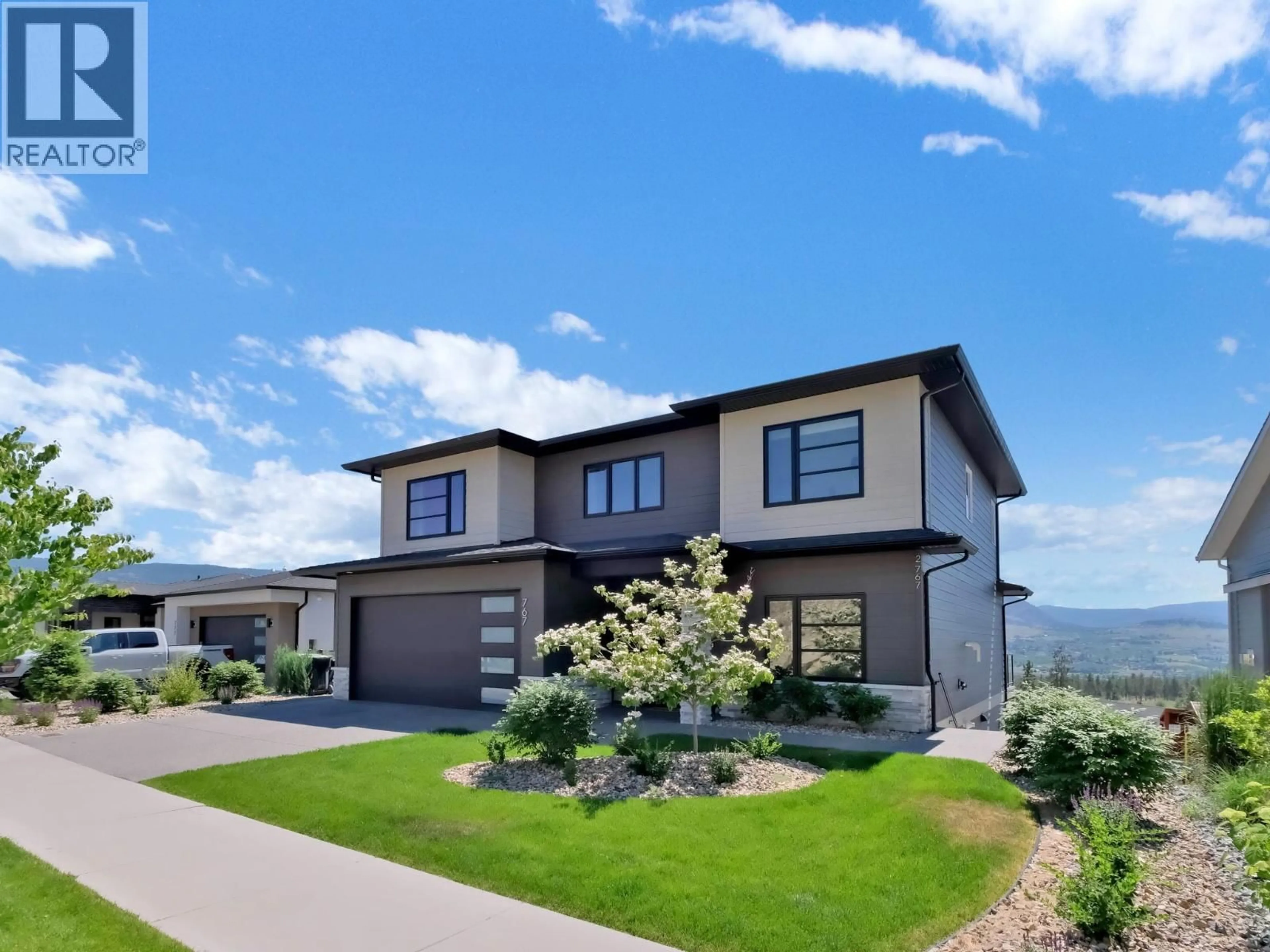 Home with vinyl exterior material, mountain view for 767 ACADIA STREET, Kelowna British Columbia V1V0A8