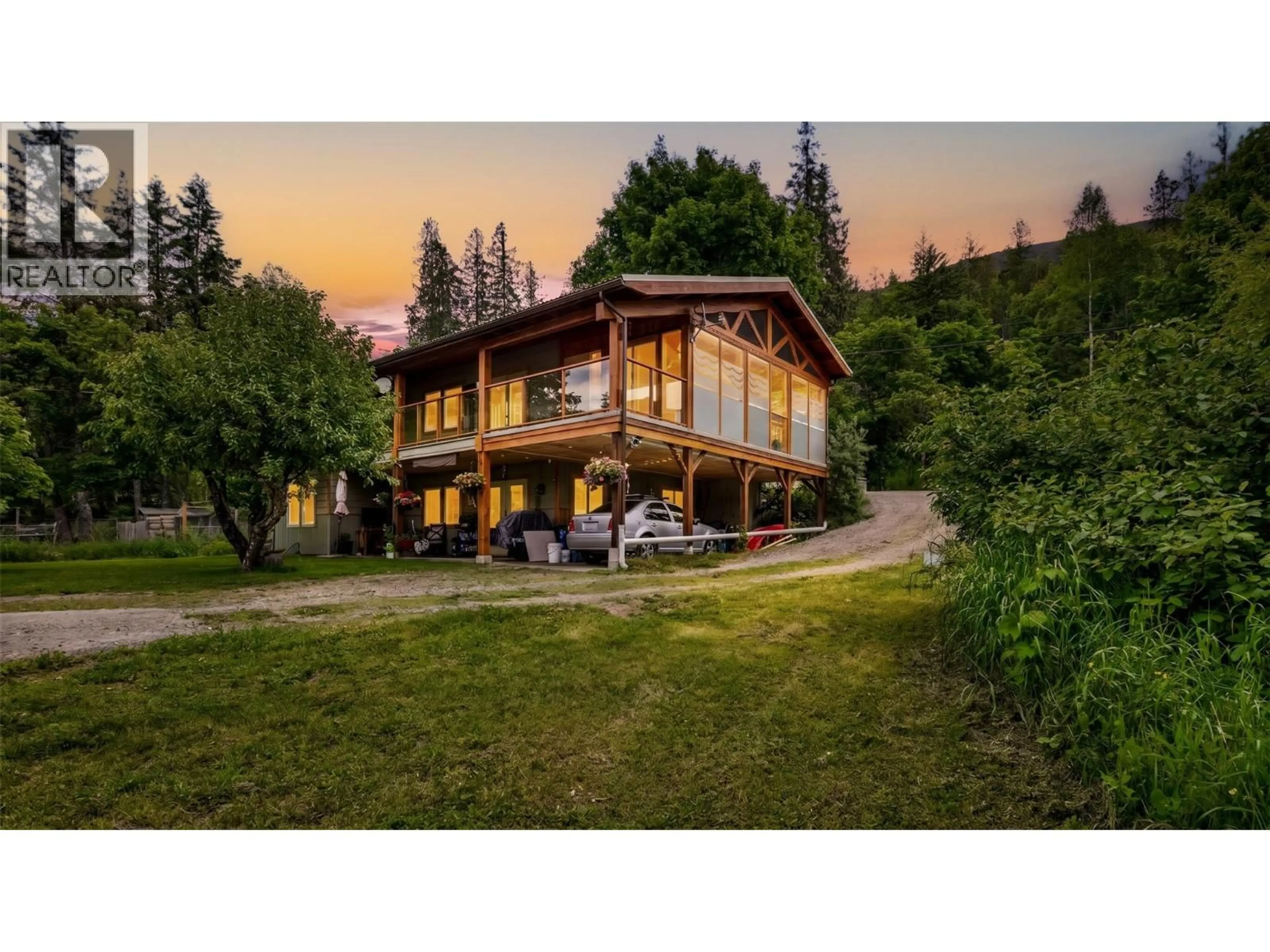 A pic from outside/outdoor area/front of a property/back of a property/a pic from drone, unknown for 15865 3A HIGHWAY, Crawford Bay British Columbia V0B1E0