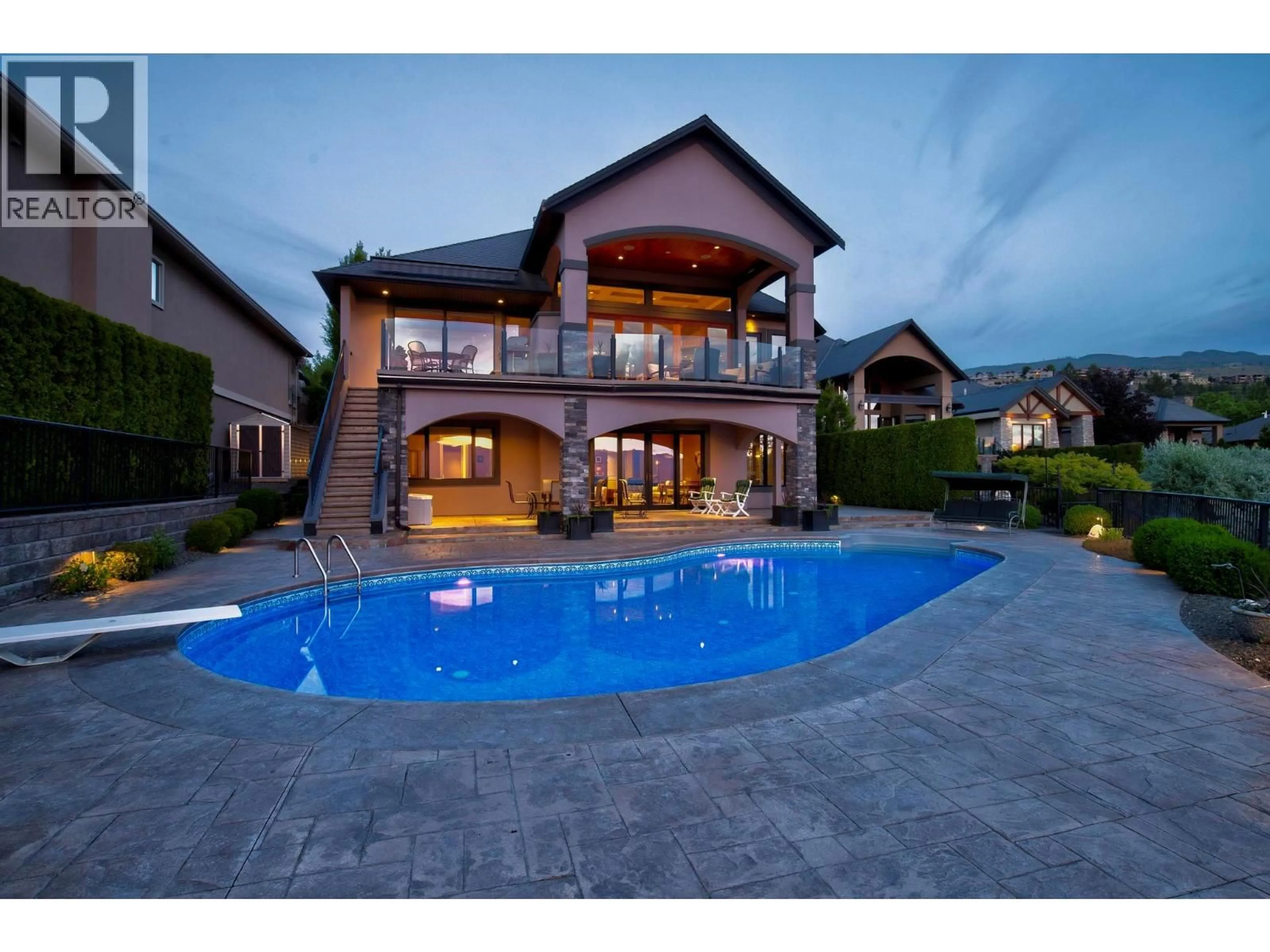 Pool for 726 MARIN CRESCENT, Kelowna British Columbia V1W5C8