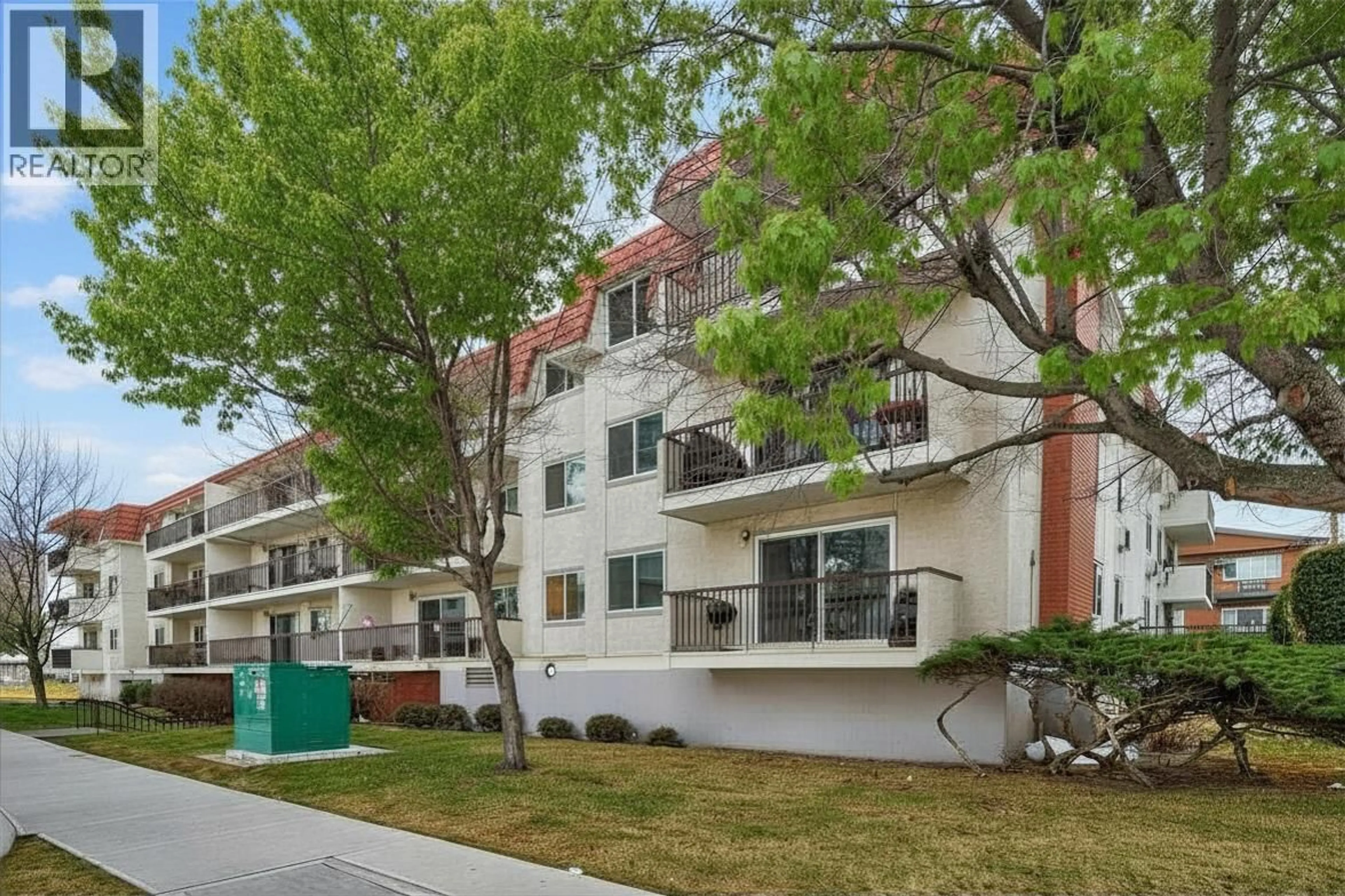 Patio, street for 102 - 411 NICOLA STREET, Kamloops British Columbia V2C2P7