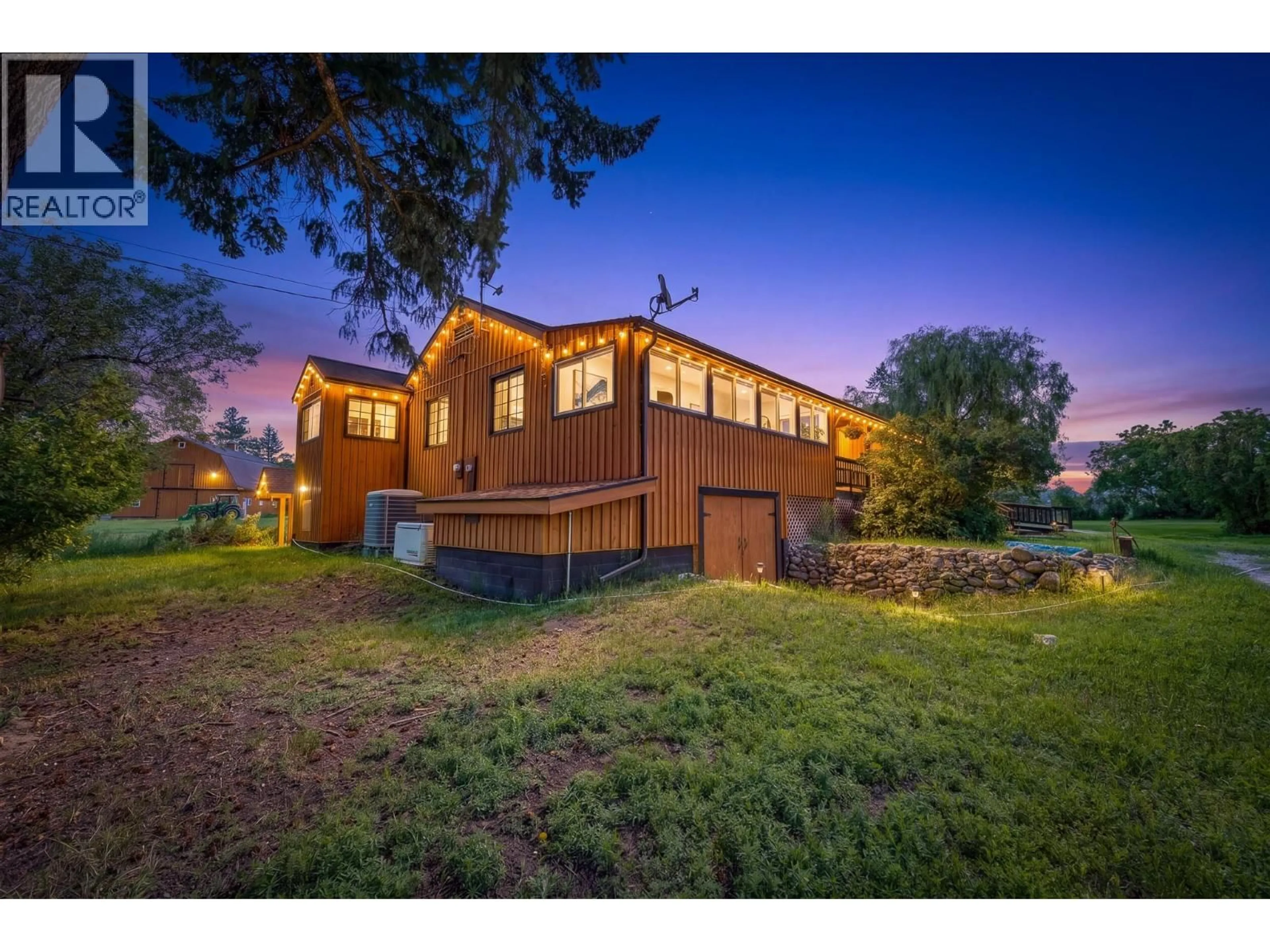 A pic from outside/outdoor area/front of a property/back of a property/a pic from drone, unknown for 9776 AIRPORT ACCESS ROAD, Cranbrook British Columbia V1C7E3
