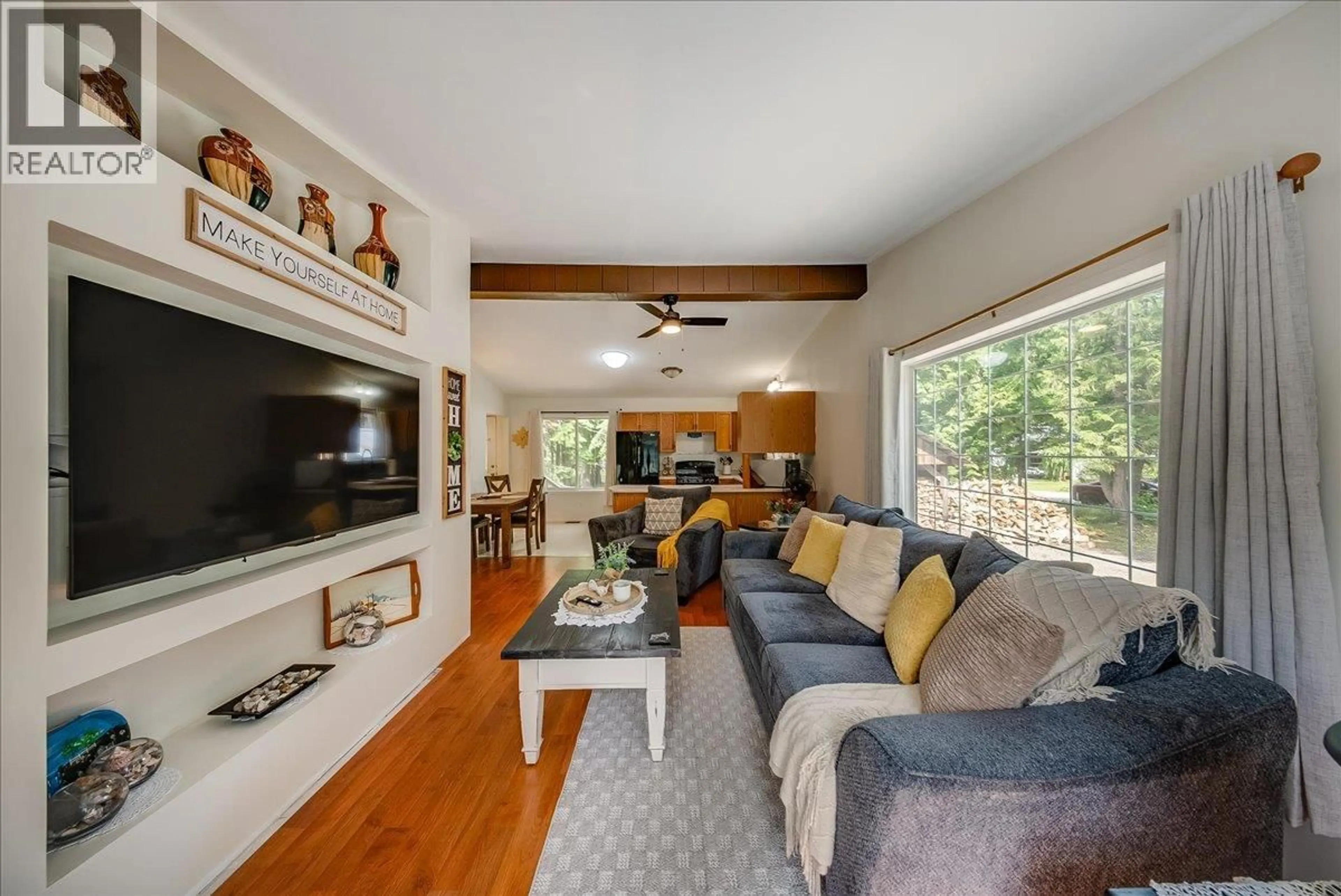 Living room with furniture, unknown for 210 & 206 BELMOND ROAD, Salmo British Columbia V0G1Z0