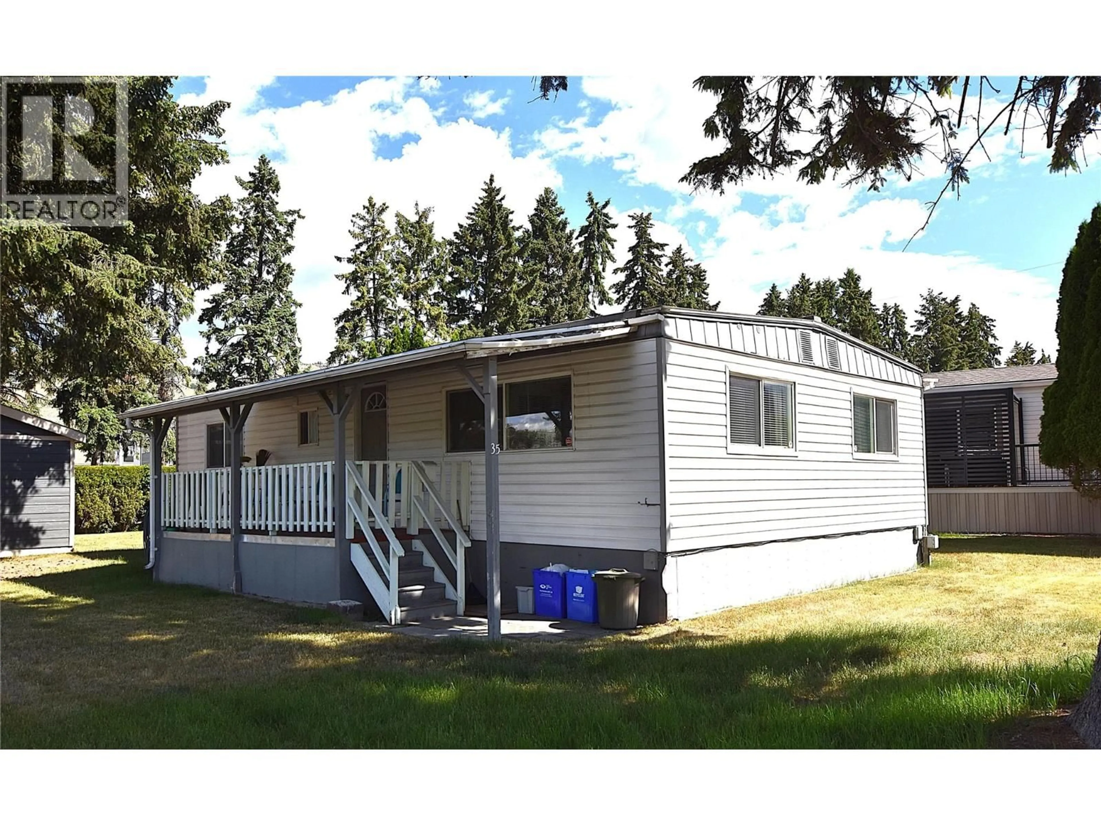 Home with vinyl exterior material, unknown for 35 - 5484 25 AVENUE, Vernon British Columbia V1T7A8