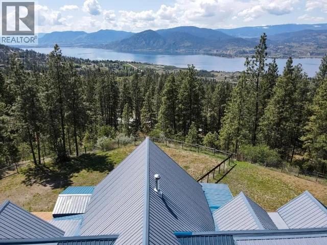 3901 COTTONWOOD LANE, Naramata 2