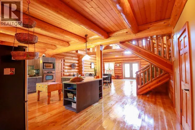 3901 COTTONWOOD LANE, Naramata 4