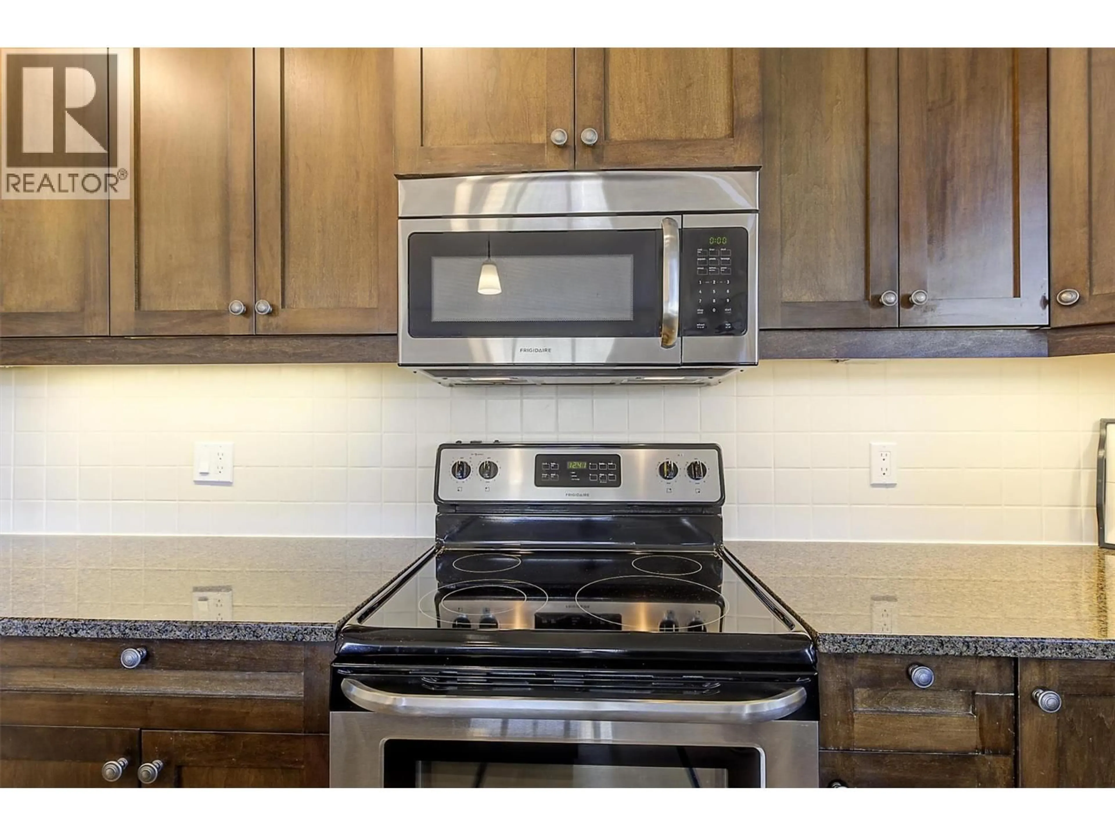 Standard kitchen, unknown for 204 - 2070 BOUCHERIE ROAD, West Kelowna British Columbia V4T3K9