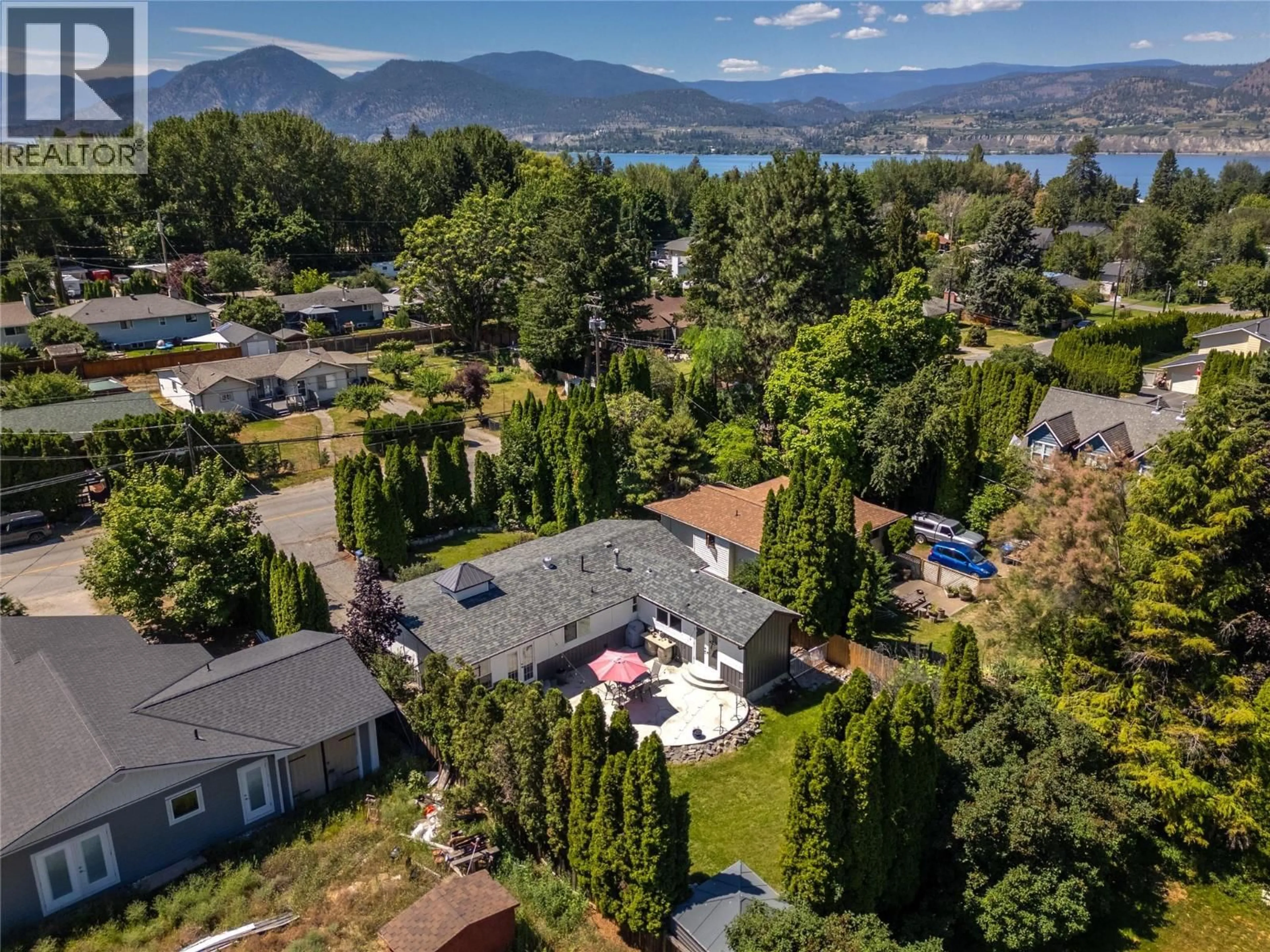 A pic from outside/outdoor area/front of a property/back of a property/a pic from drone, water/lake/river/ocean view for 675 ROBINSON AVENUE, Naramata British Columbia V0H1N1