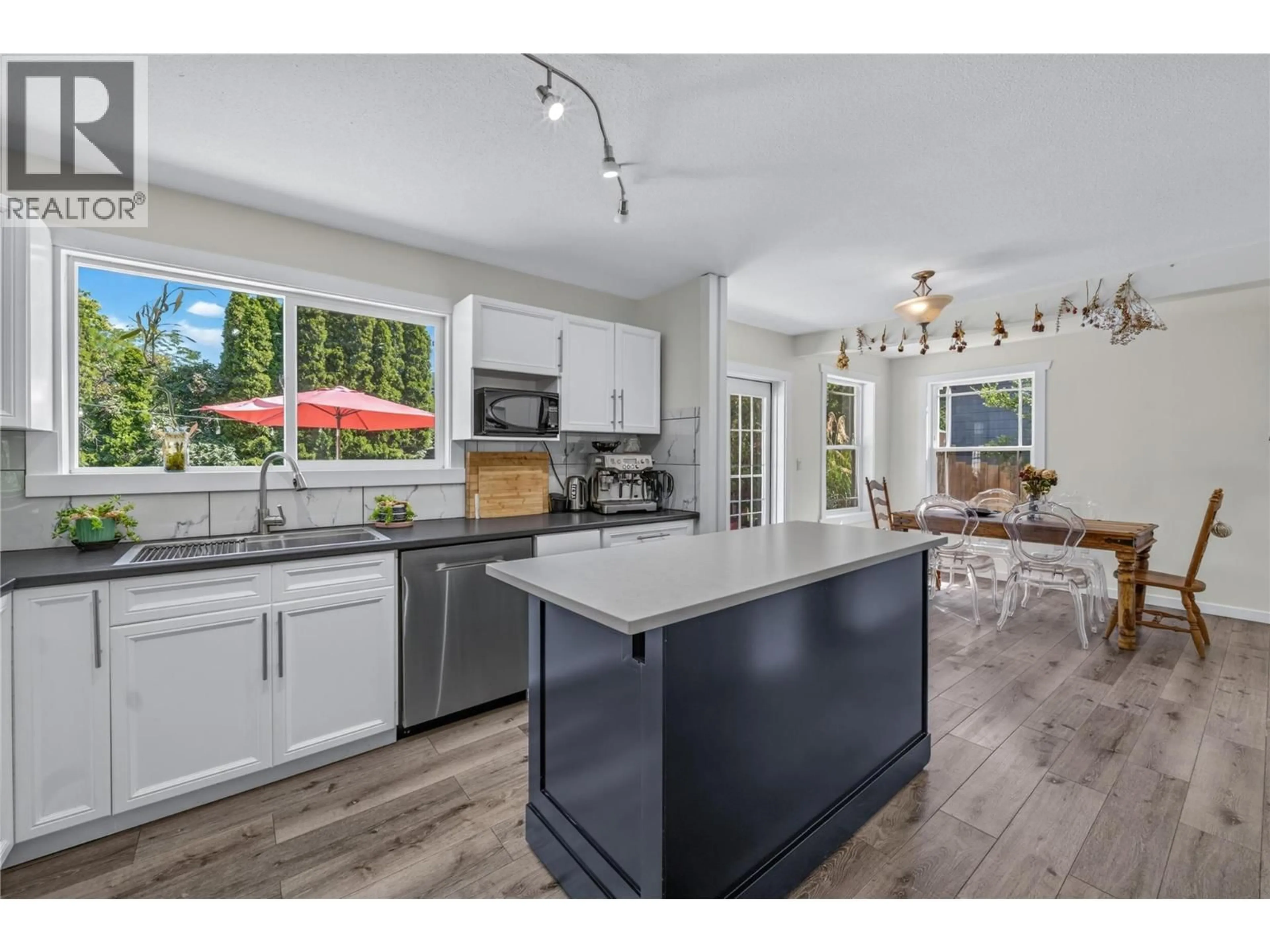 Open concept kitchen, unknown for 675 ROBINSON AVENUE, Naramata British Columbia V0H1N1
