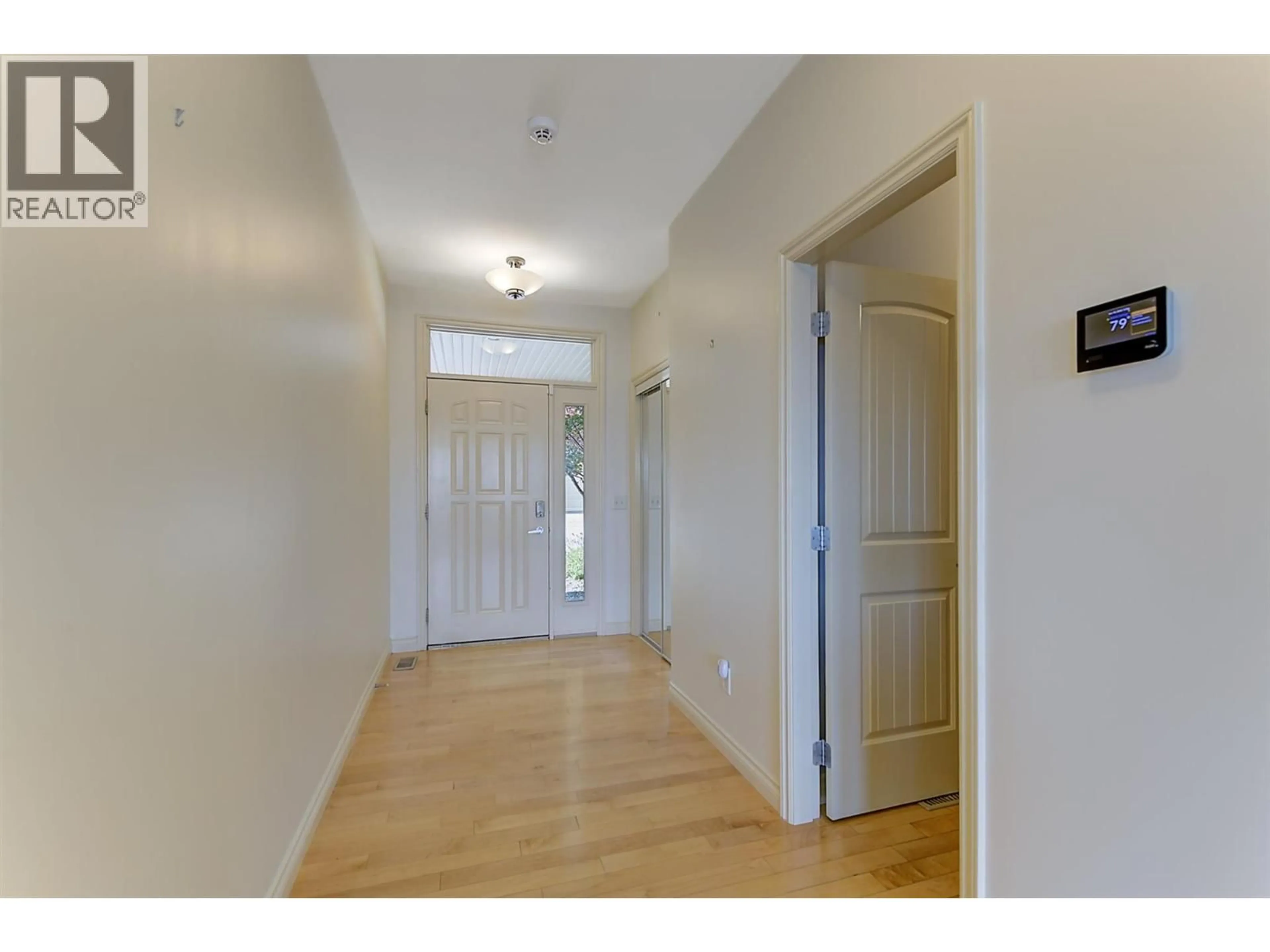 Indoor entryway for 254 - 5165 TREPANIER BENCH ROAD, Peachland British Columbia V0H1X2