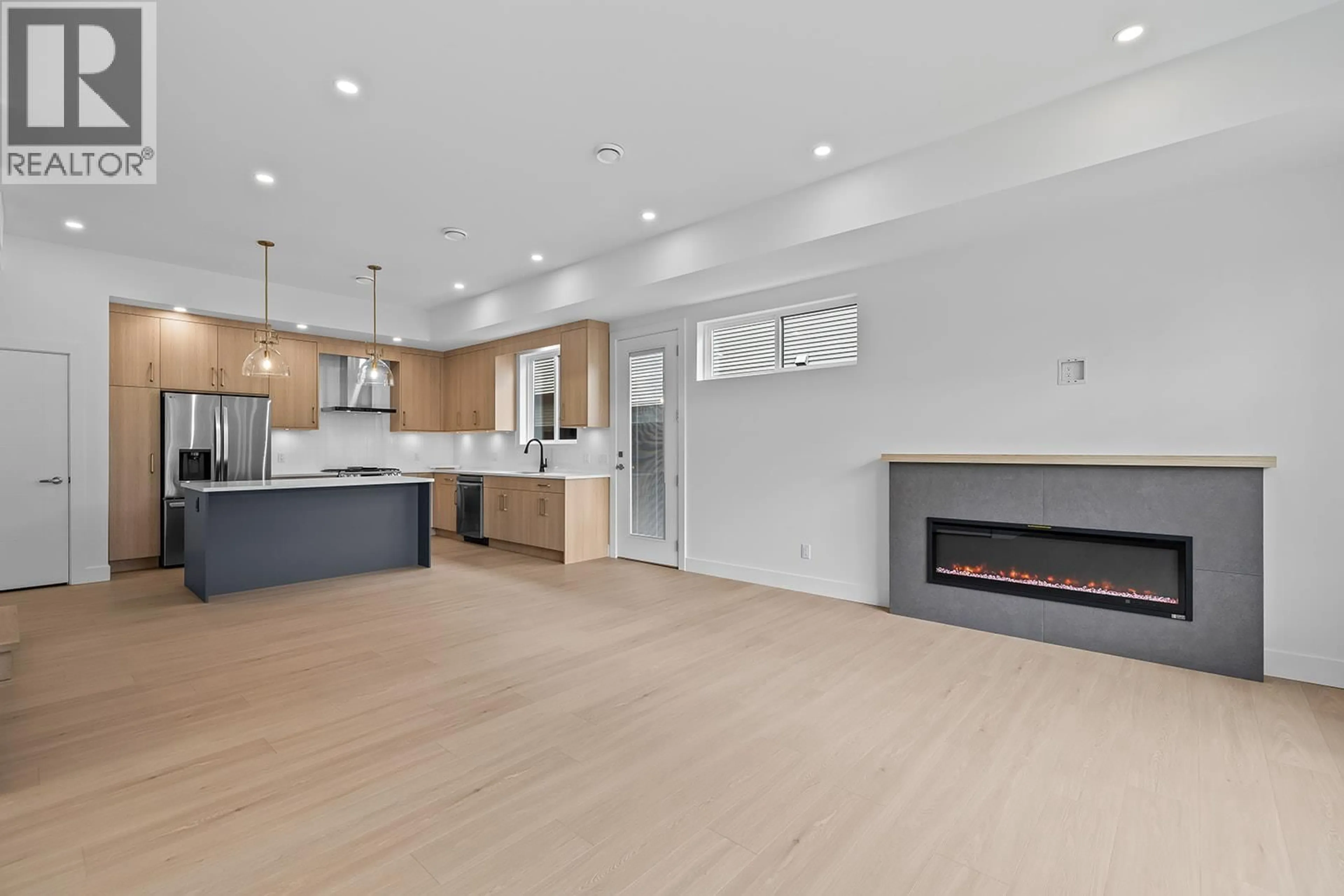 Open concept kitchen, unknown for 2 - 662 BIRCH AVENUE, Kelowna British Columbia V1Y3H1