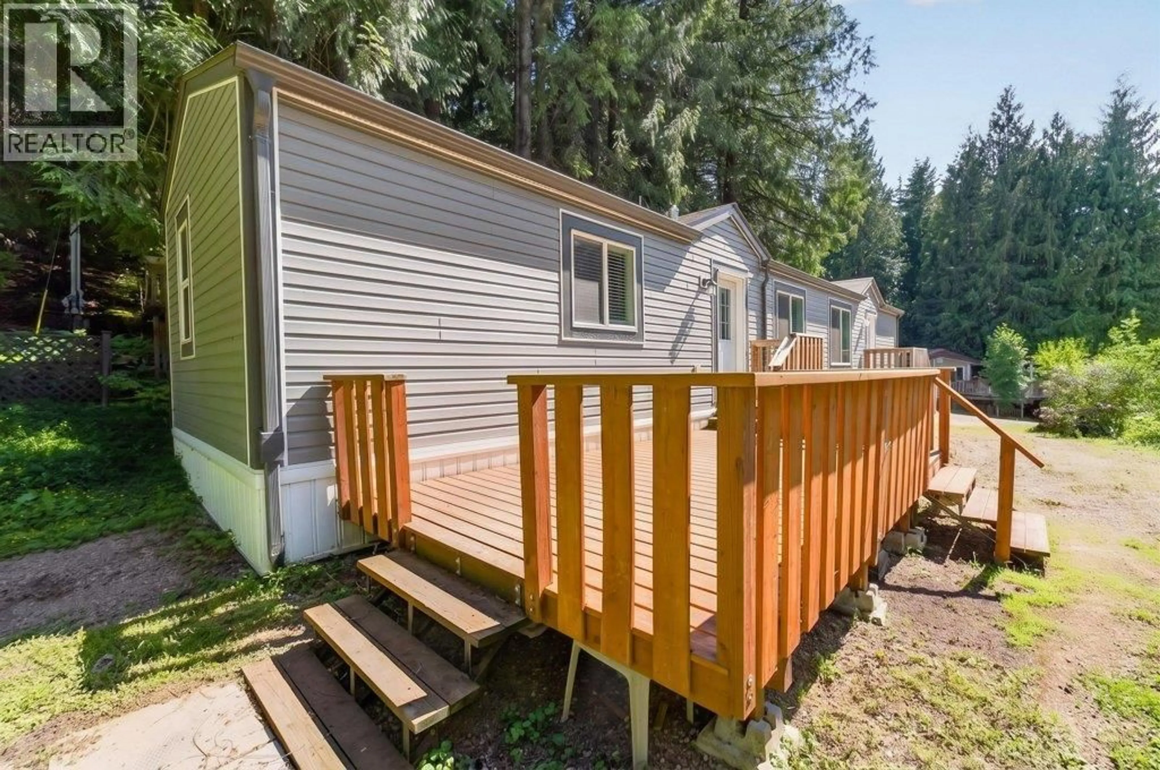 Home with vinyl exterior material, unknown for 5161 63 AVENUE, Salmon Arm British Columbia V0E1K0