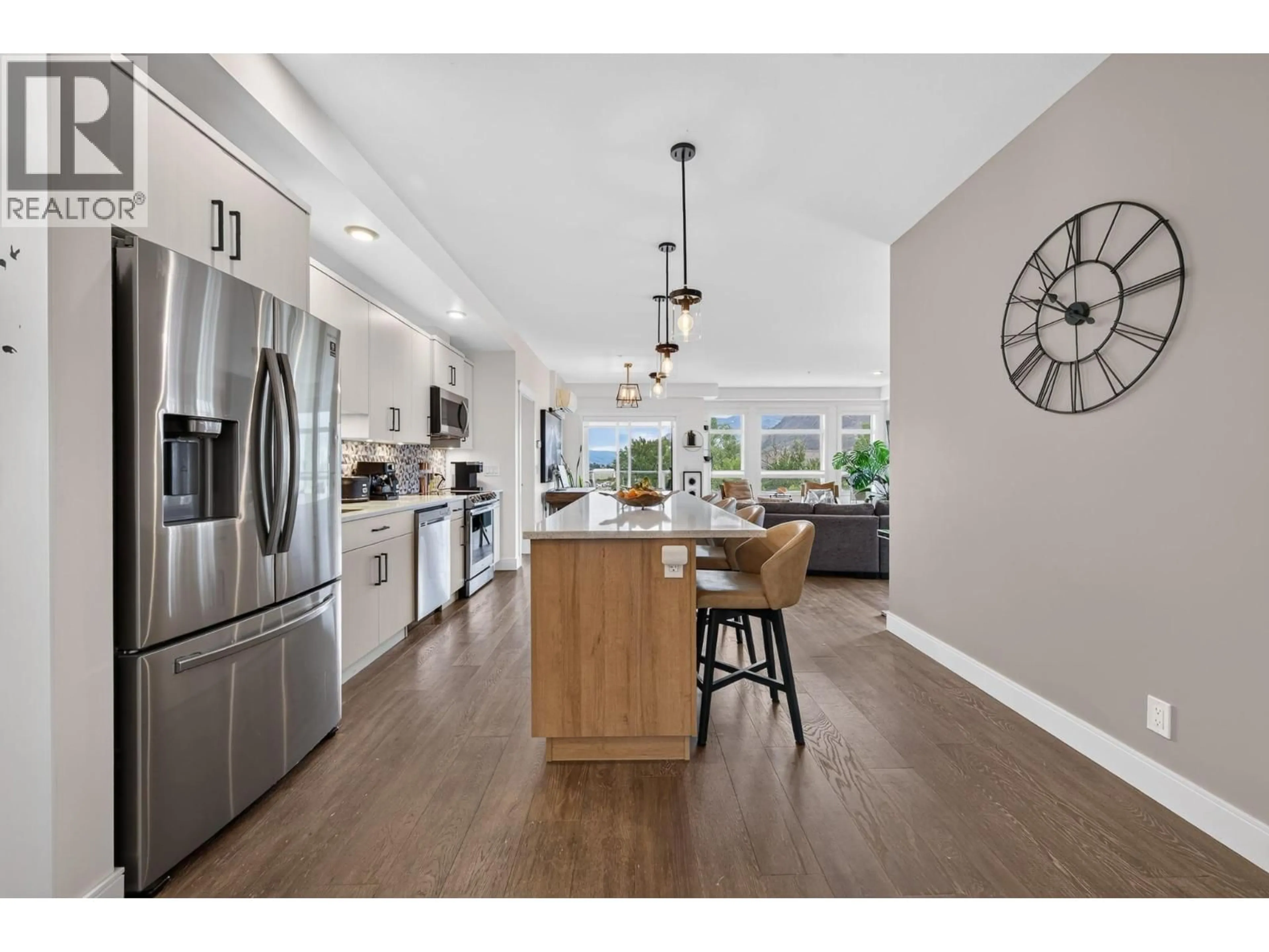 Open concept kitchen, unknown for 303 - 568 LORNE STREET, Kamloops British Columbia V2C1W3