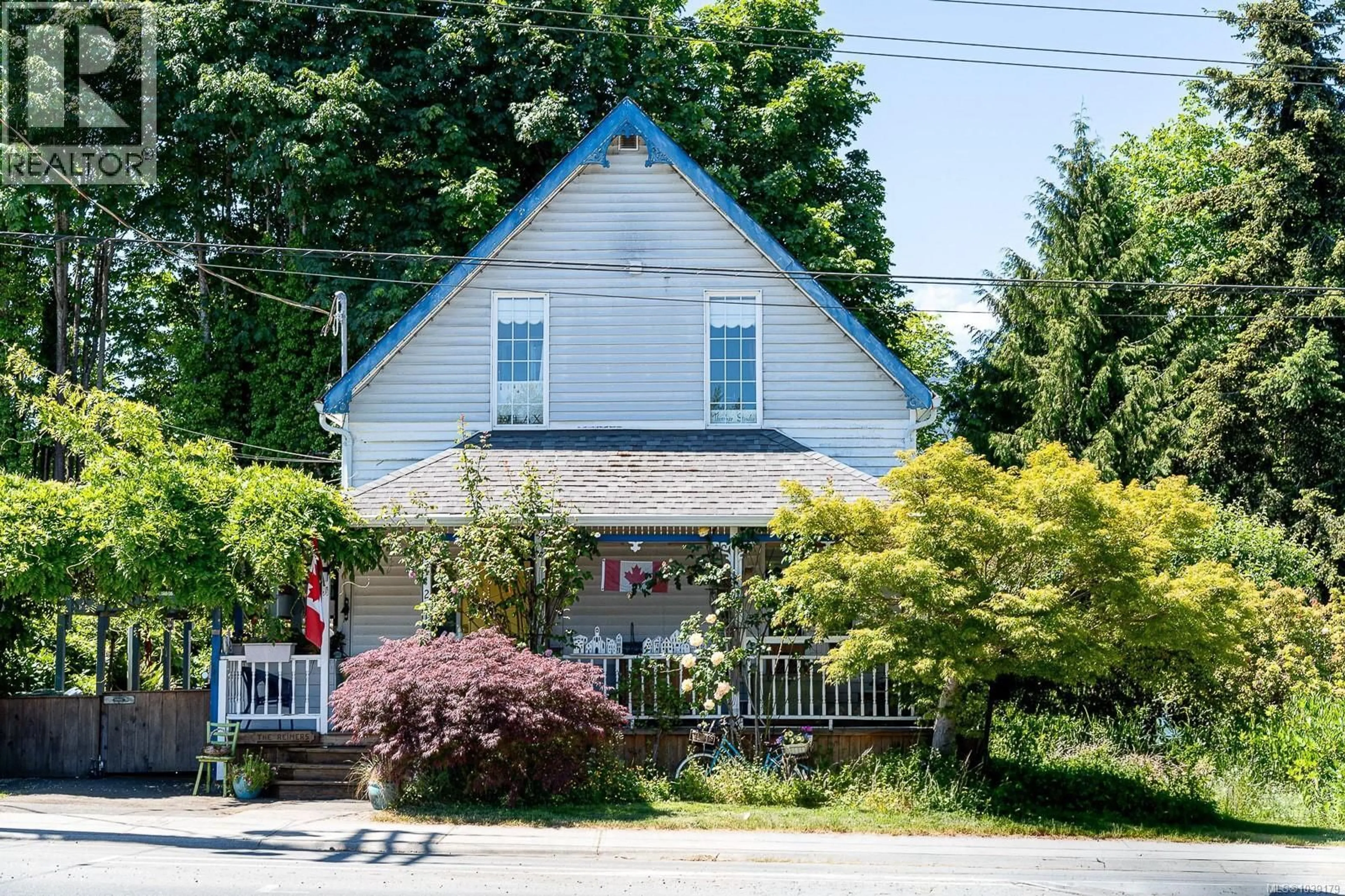 Home with vinyl exterior material, street for 9712 CHEMAINUS ROAD, Chemainus British Columbia V0R1K0
