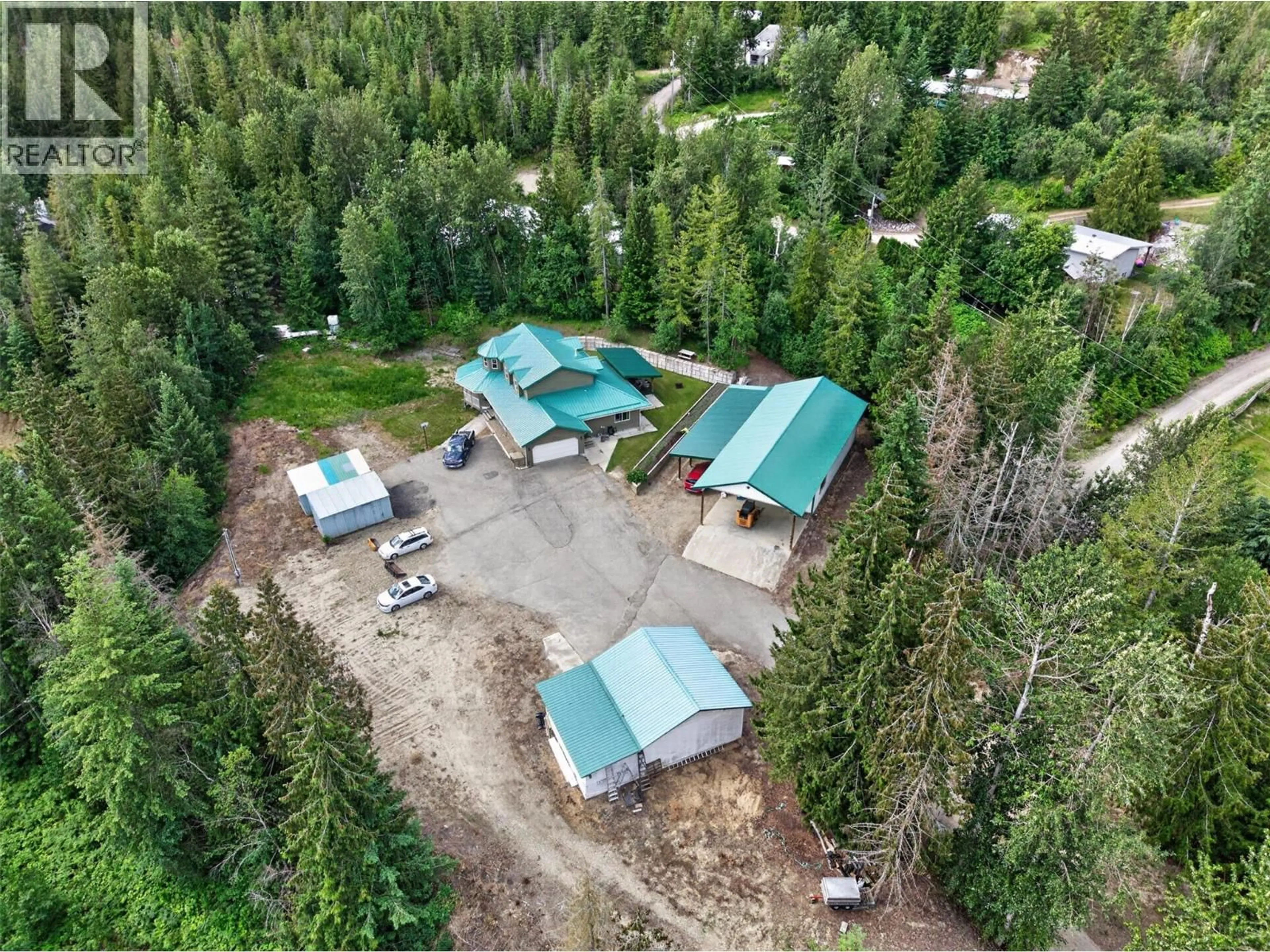 A pic from outside/outdoor area/front of a property/back of a property/a pic from drone, unknown for 5364 SHAW ROAD, Salmon Arm British Columbia V1E2W2